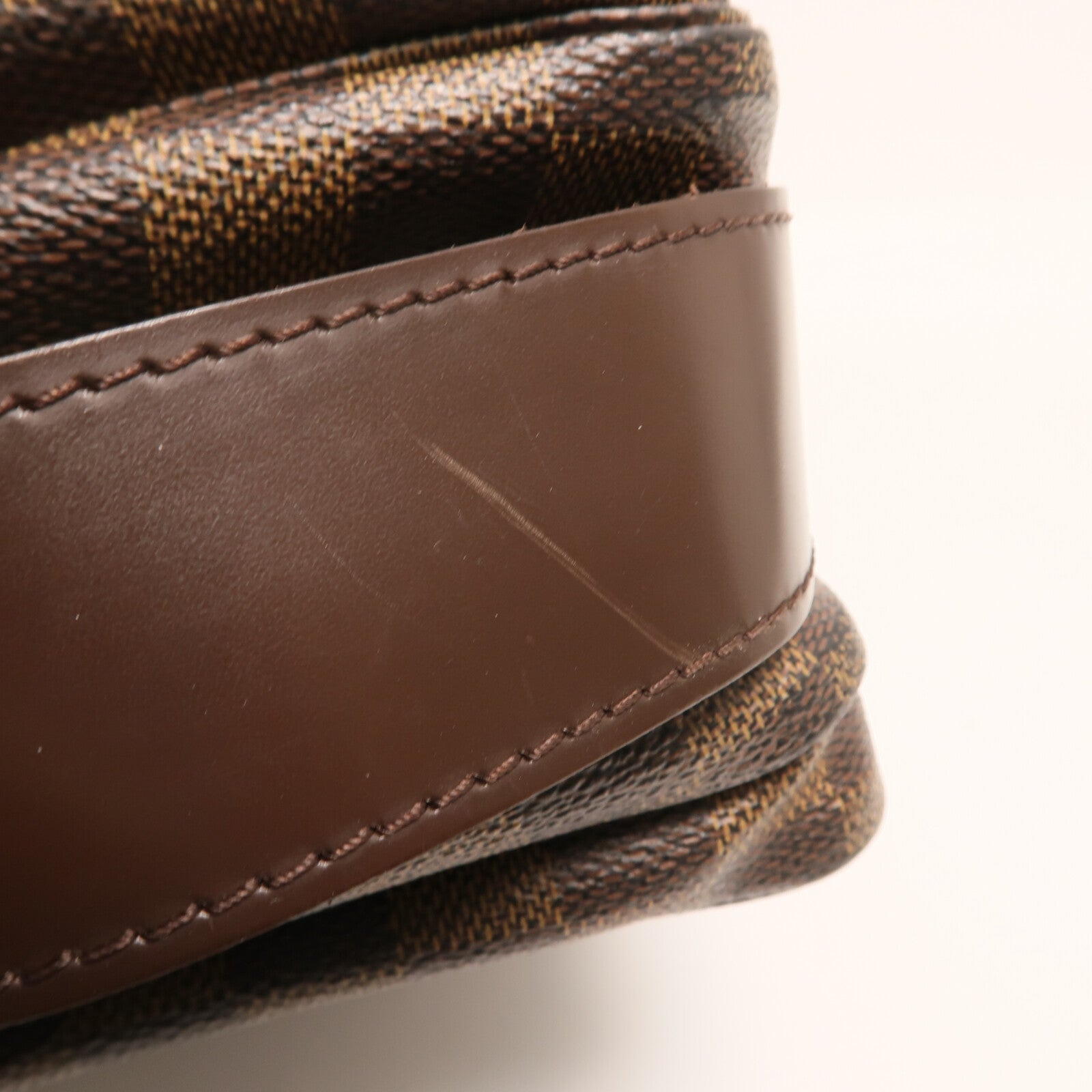 LOUIS VUITTON 【激減優惠】Damier Naviglio金扣肩背袋