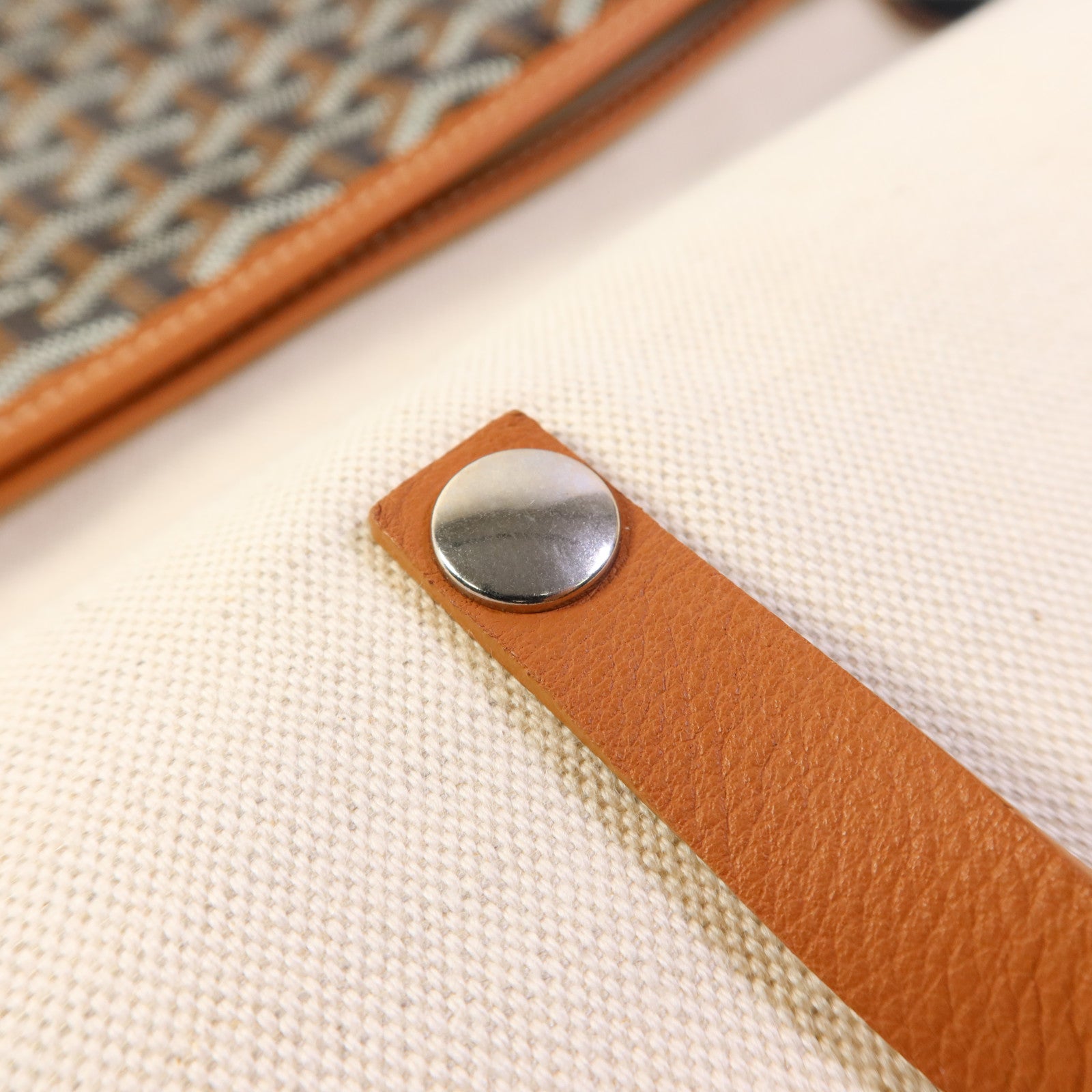 GOYARD 塗層帆布Capetien銀扣肩背袋