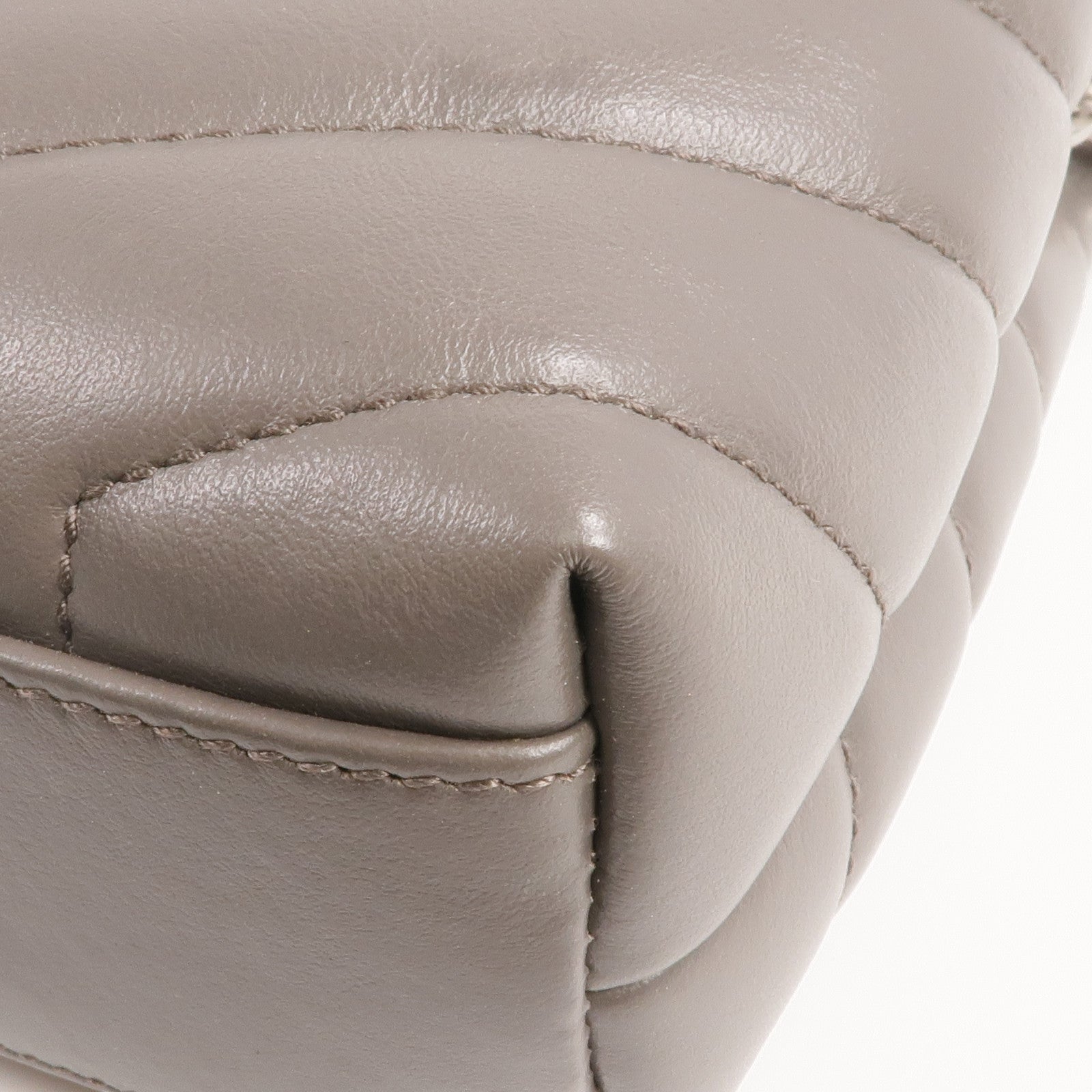 SAINT LAURENT 牛皮皮革Loulou Toy Taupe銀扣肩背袋