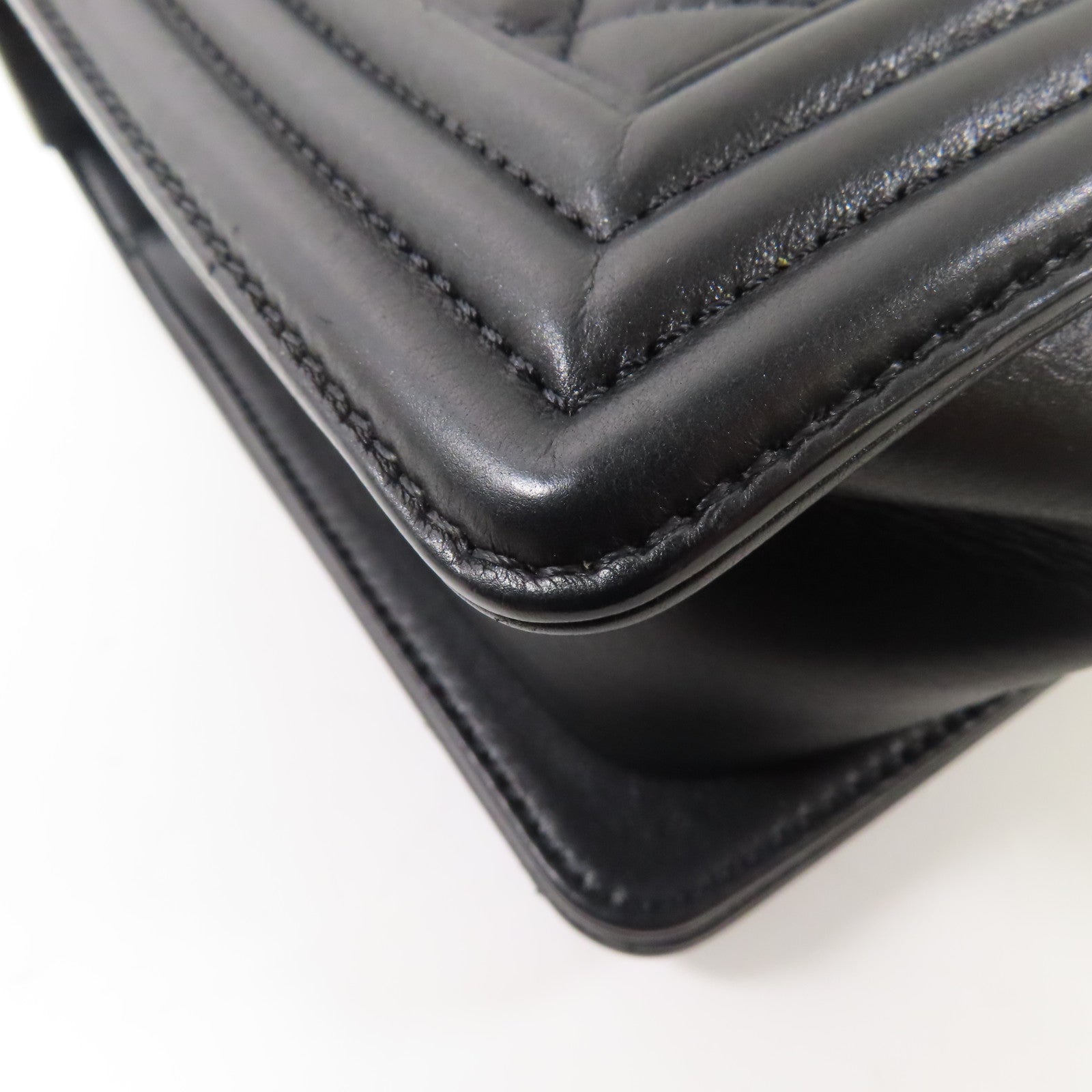 CHANEL 羊皮皮革Boy 25 Shoulder Bag鏈帶肩背袋