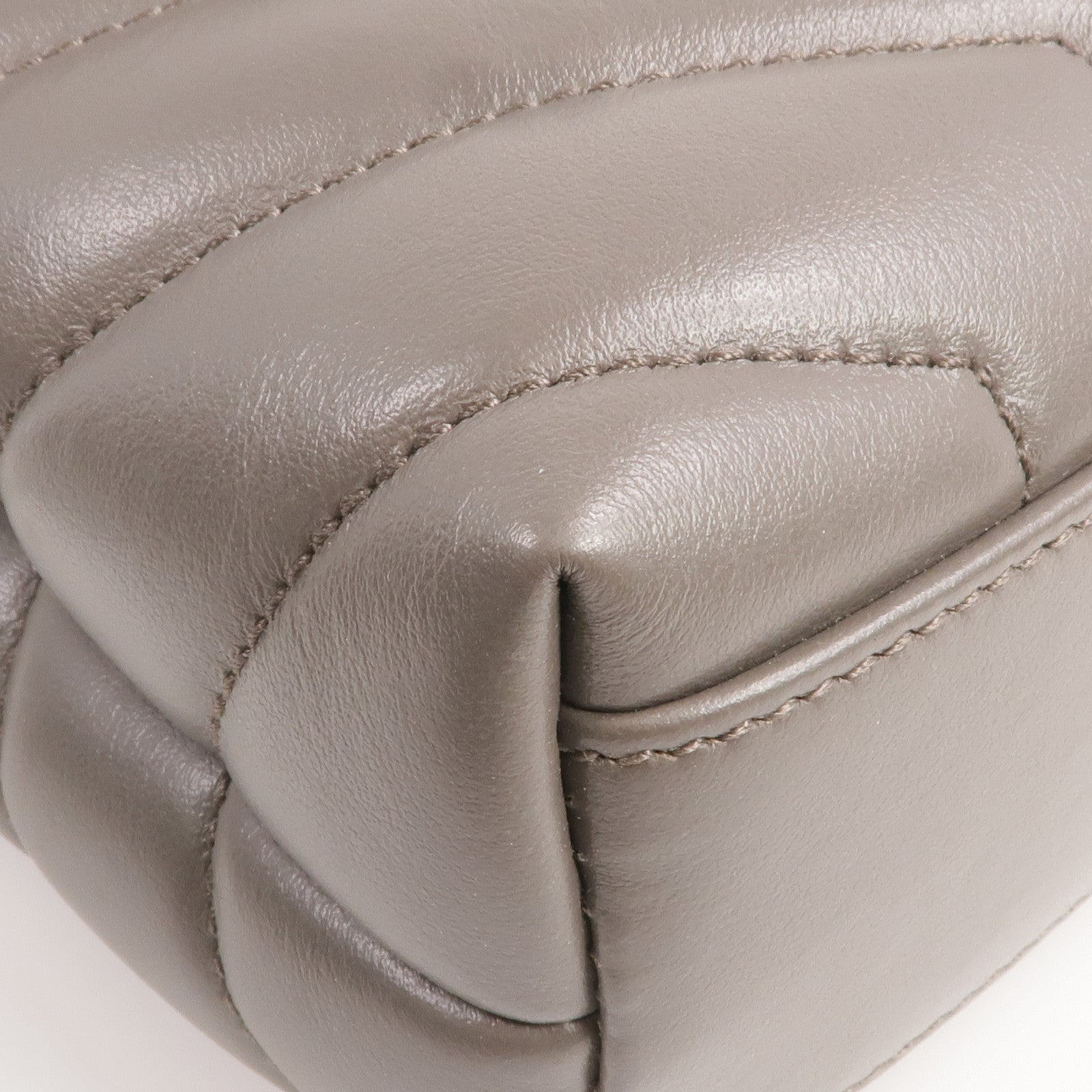 SAINT LAURENT 牛皮皮革Loulou Toy Taupe銀扣肩背袋