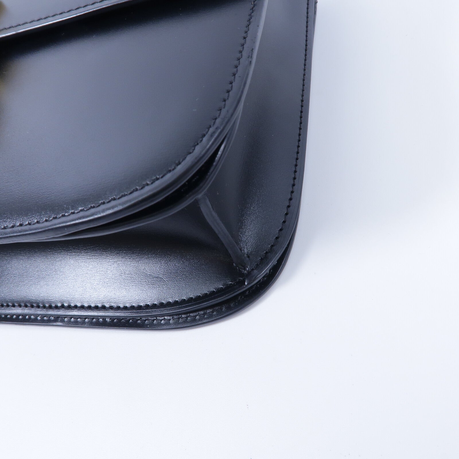 CELINE 牛皮皮革Classic Box Medium肩背袋