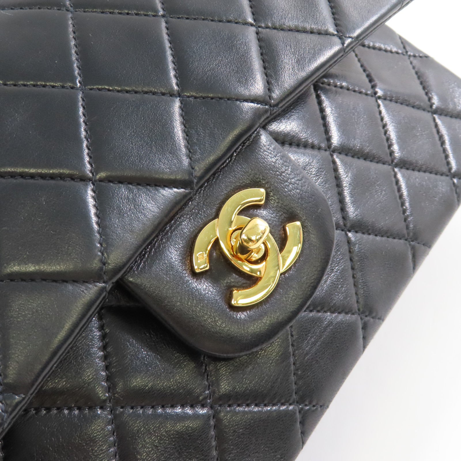 CHANEL 菱格牛皮皮革Vintage Classic Chain Shoulder Bag金扣鏈帶肩背袋黑色
