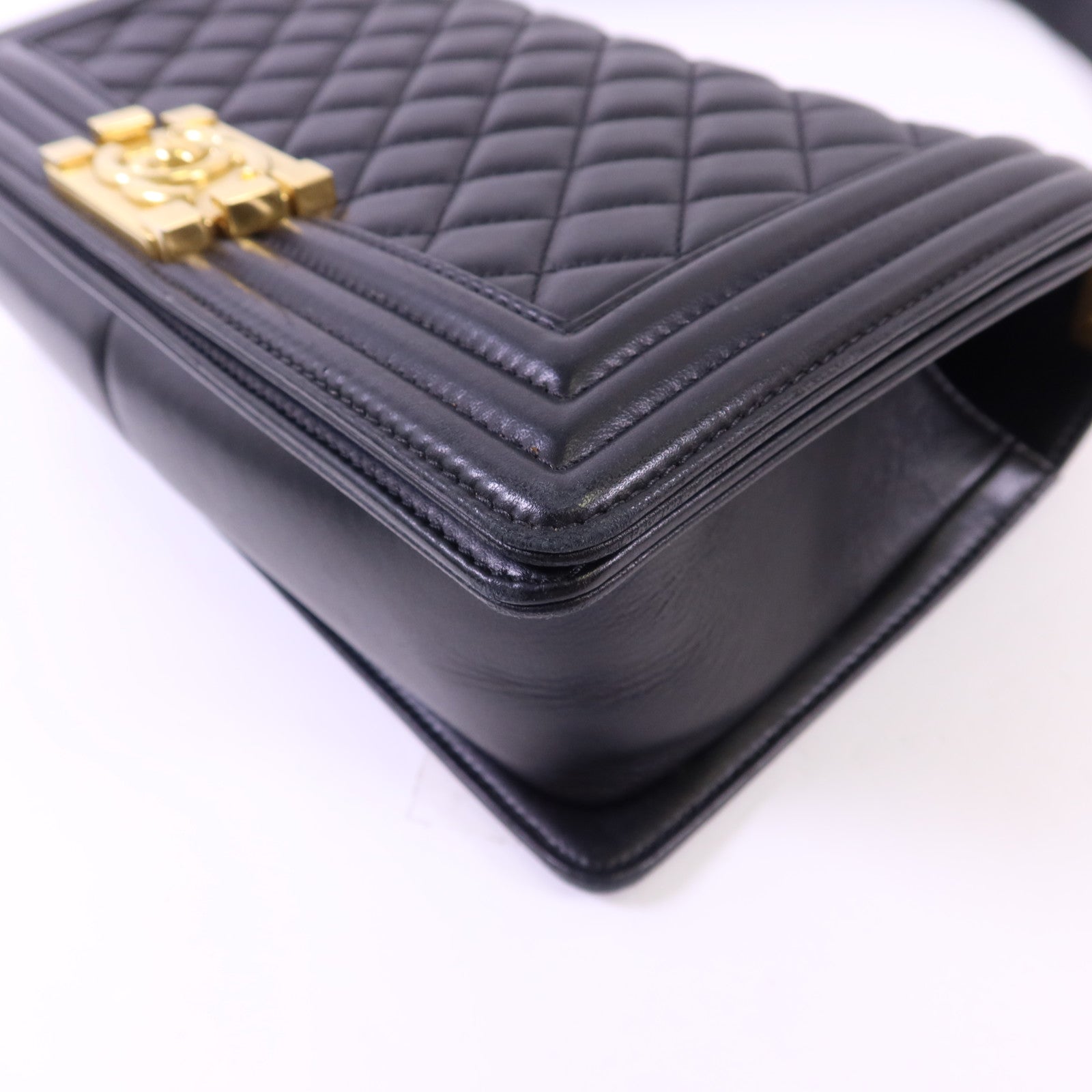 CHANEL 羊皮皮革Boy 25金扣鏈帶肩背袋