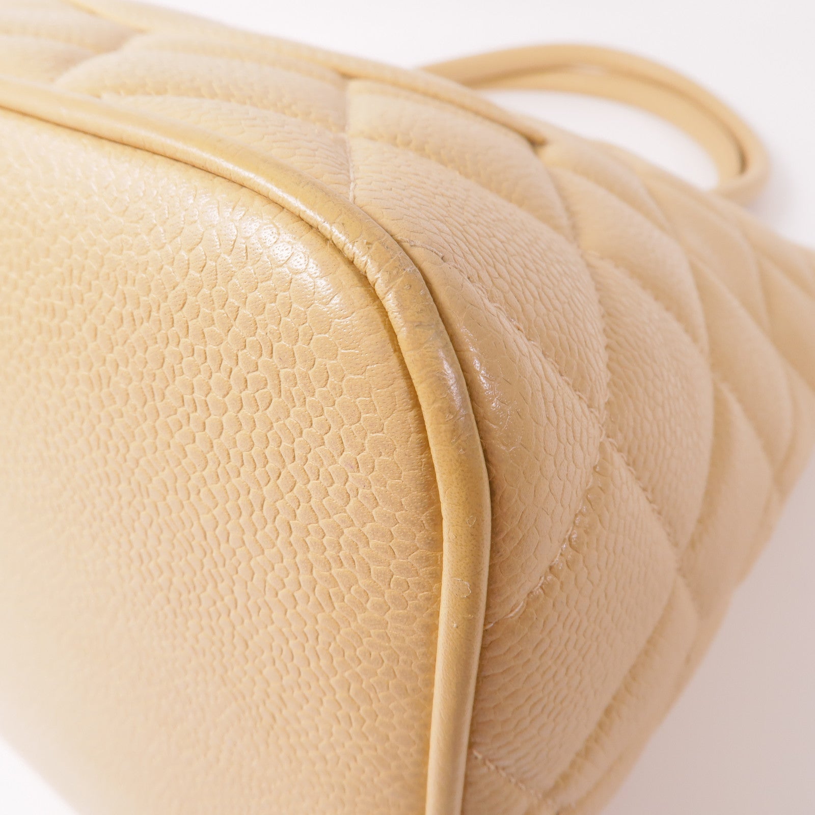 CHANEL 牛皮皮革Medallion金扣手挽袋