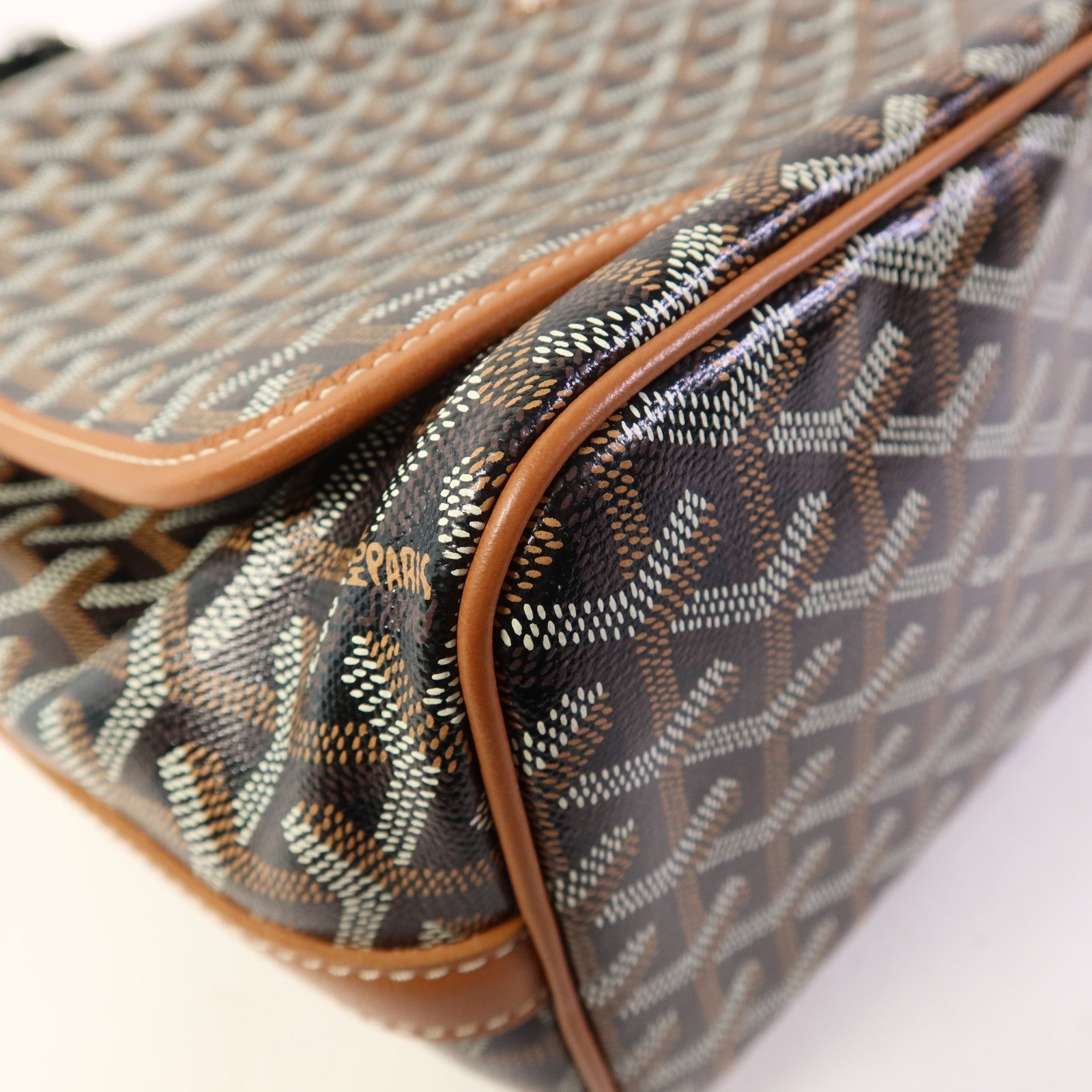 GOYARD 塗層帆布Capetien銀扣肩背袋