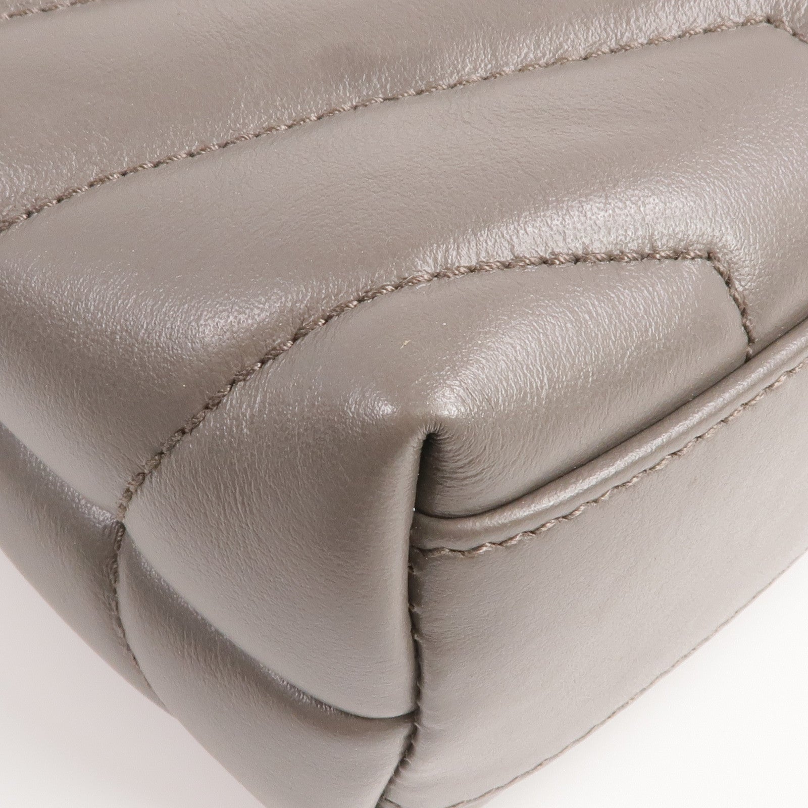 SAINT LAURENT 牛皮皮革Loulou Toy Taupe銀扣肩背袋