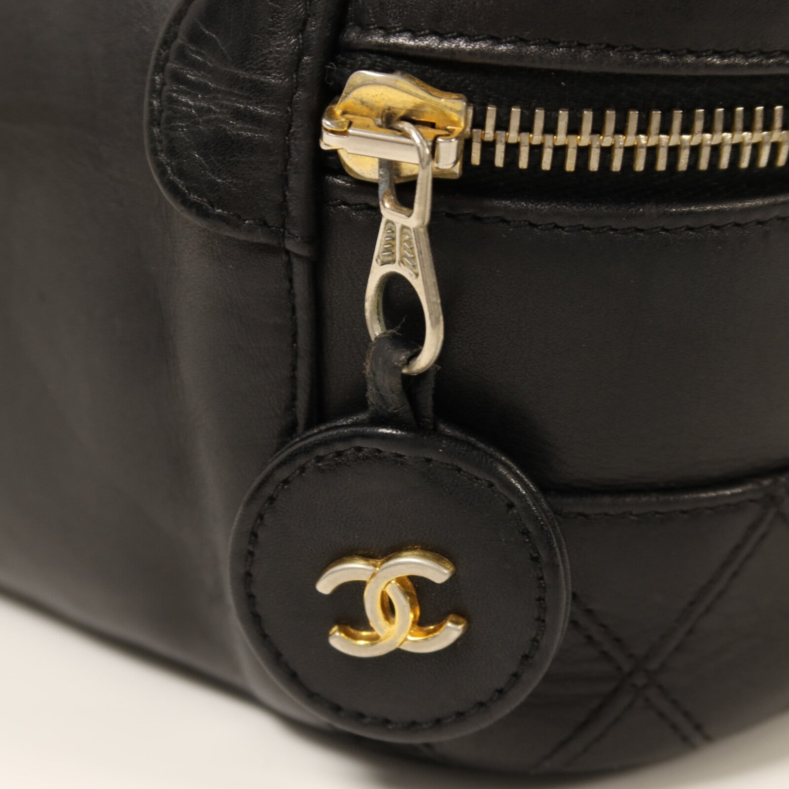 CHANEL 牛皮皮革Vintage Vanity Case金扣手挽袋