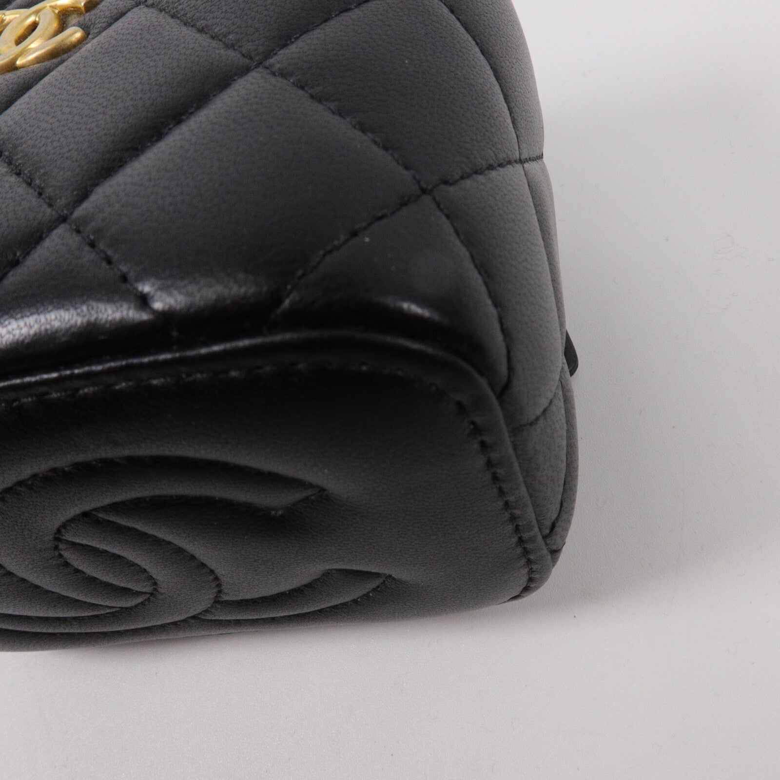 CHANEL 羊皮皮革Mini Vanity Case With Gold Ball鏈帶肩背袋