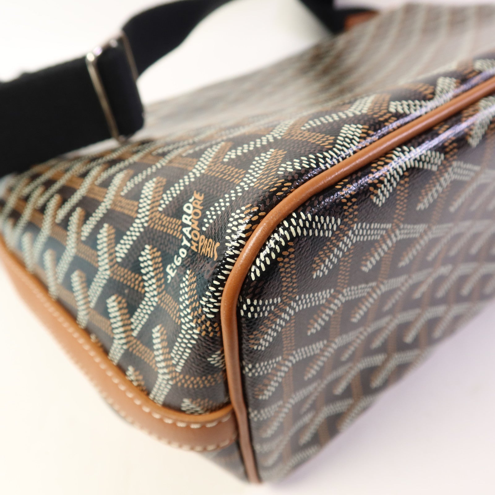 GOYARD 塗層帆布Capetien銀扣肩背袋