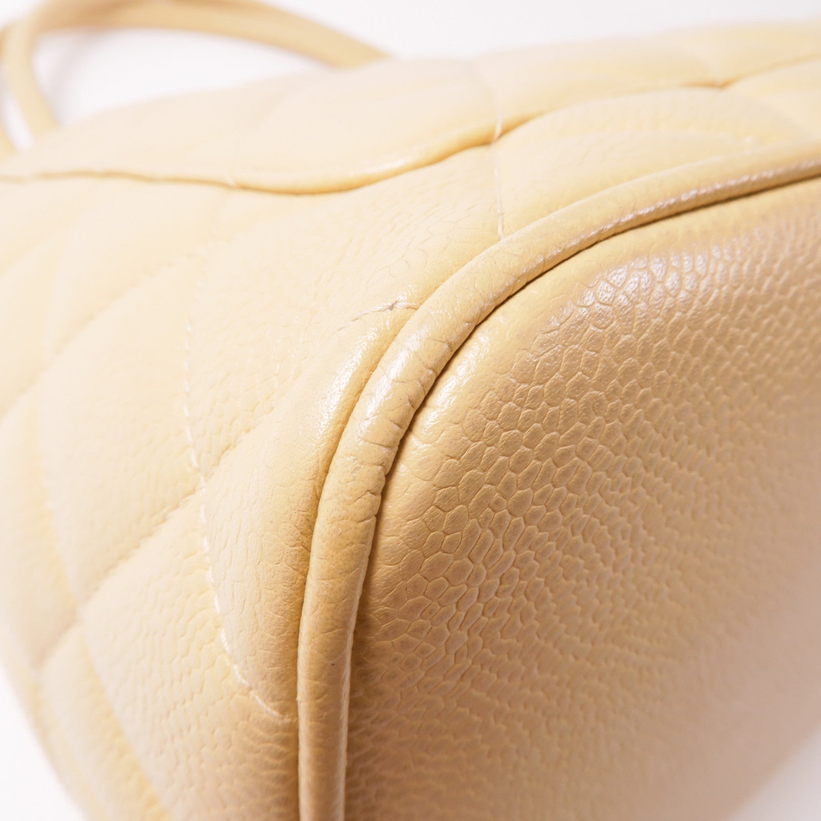 CHANEL 牛皮皮革Medallion金扣手挽袋