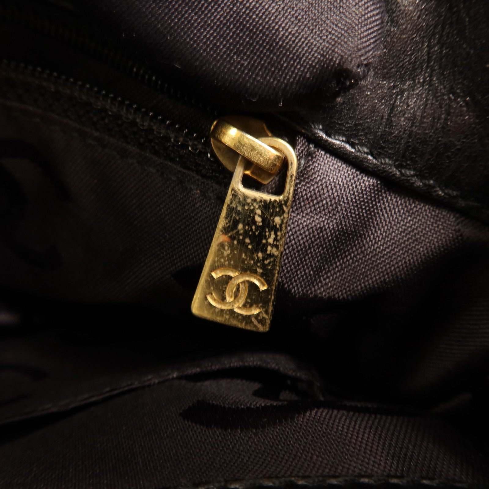 CHANEL 牛皮皮革Tote Bag金扣手挽袋