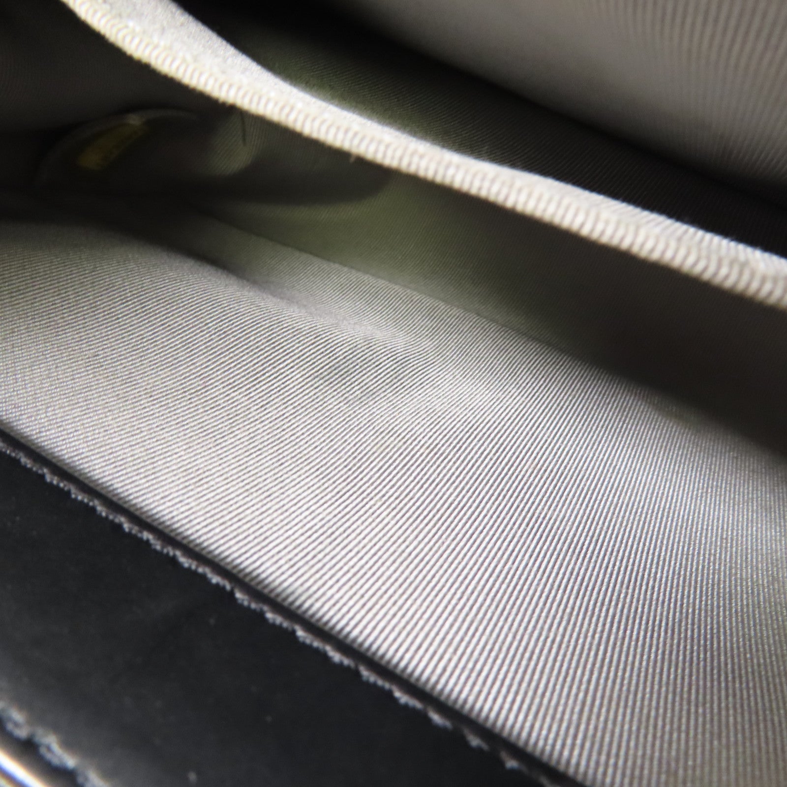 CHANEL 羊皮皮革Boy 25 Shoulder Bag鏈帶肩背袋