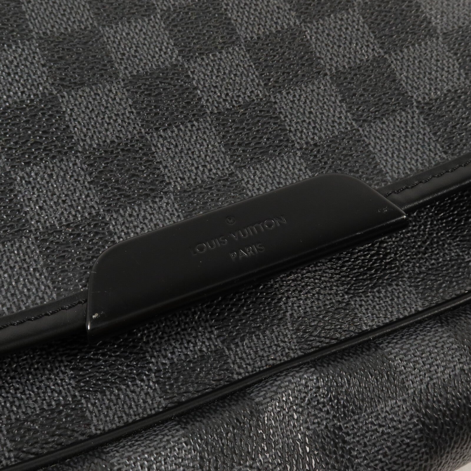 LOUIS VUITTON Damier Graphite Daniel GM肩背袋
