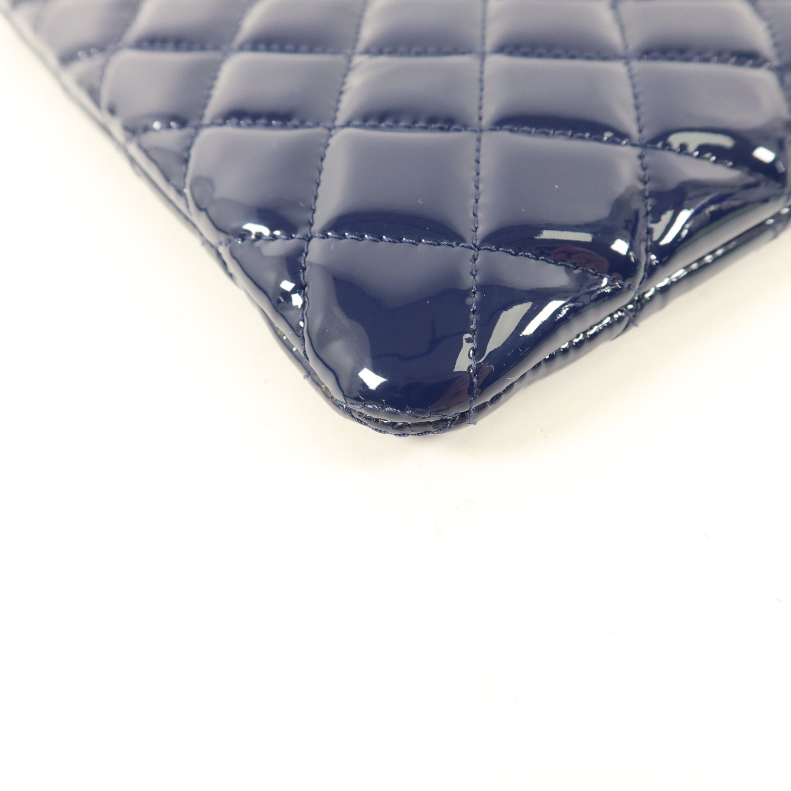 CHANEL 漆皮皮革Pouch銀扣小袋