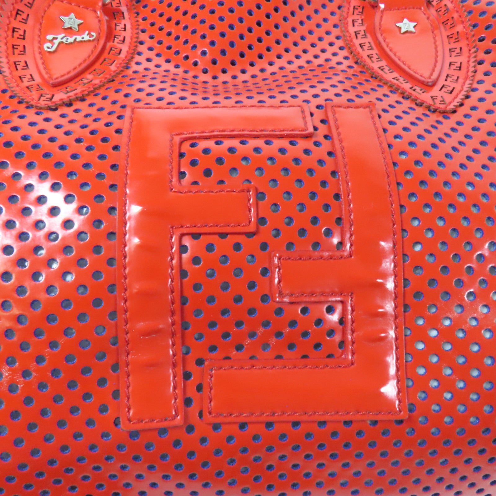 FENDI 漆皮皮革Sac A Main En Evir銀扣肩背袋