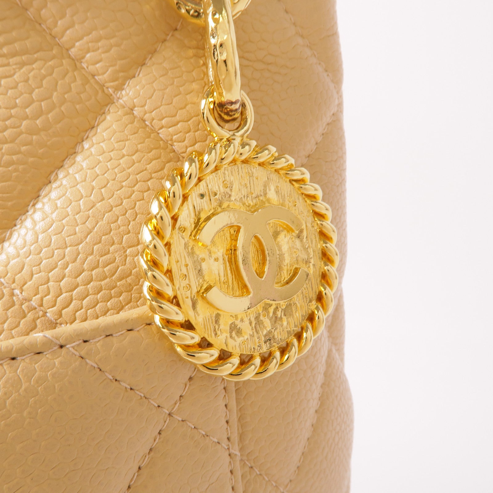 CHANEL 牛皮皮革Medallion金扣手挽袋