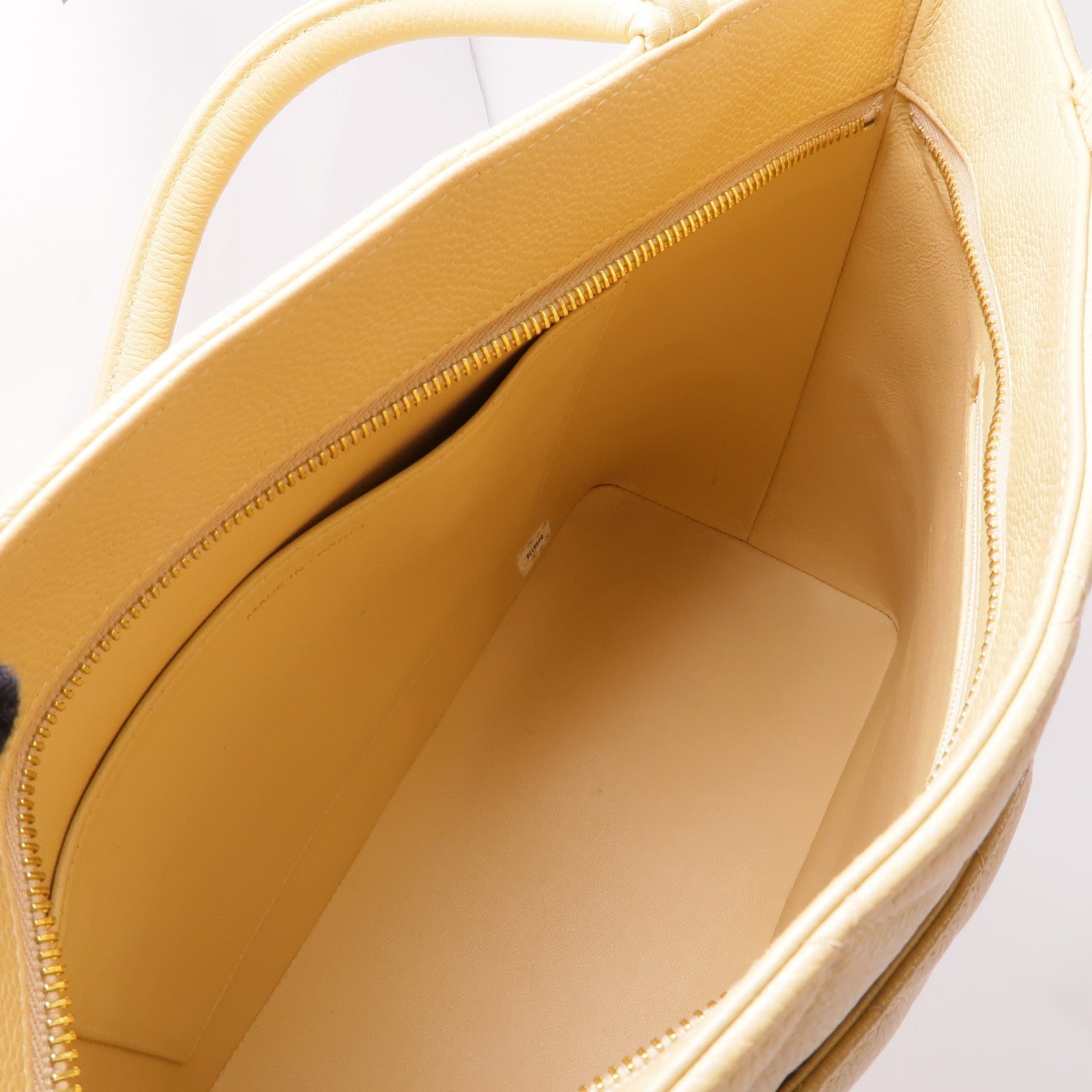 CHANEL 牛皮皮革Medallion金扣手挽袋