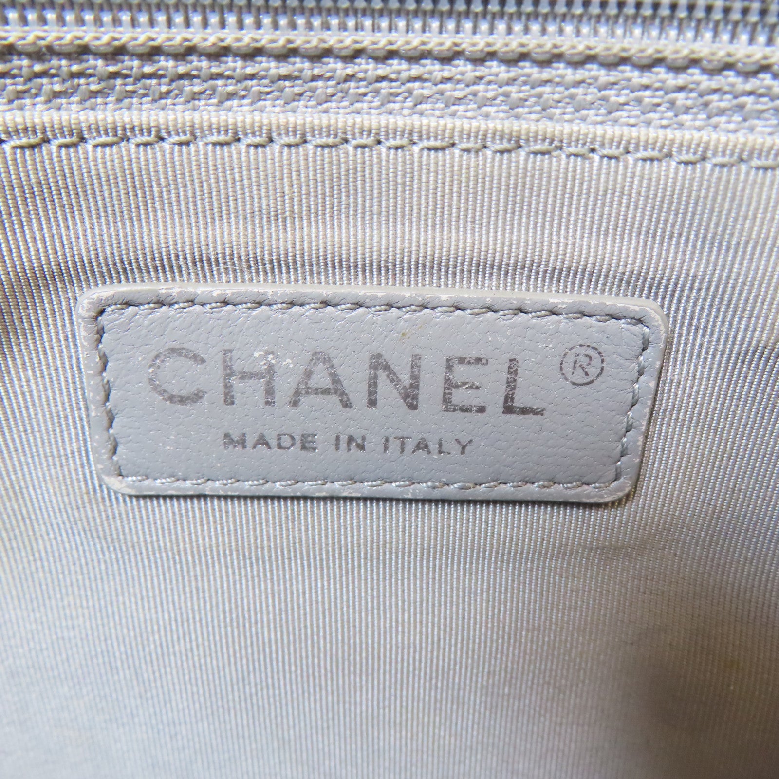 CHANEL 菱格Caviar皮革French Riviera Flap銀扣鏈帶肩背袋深藍色