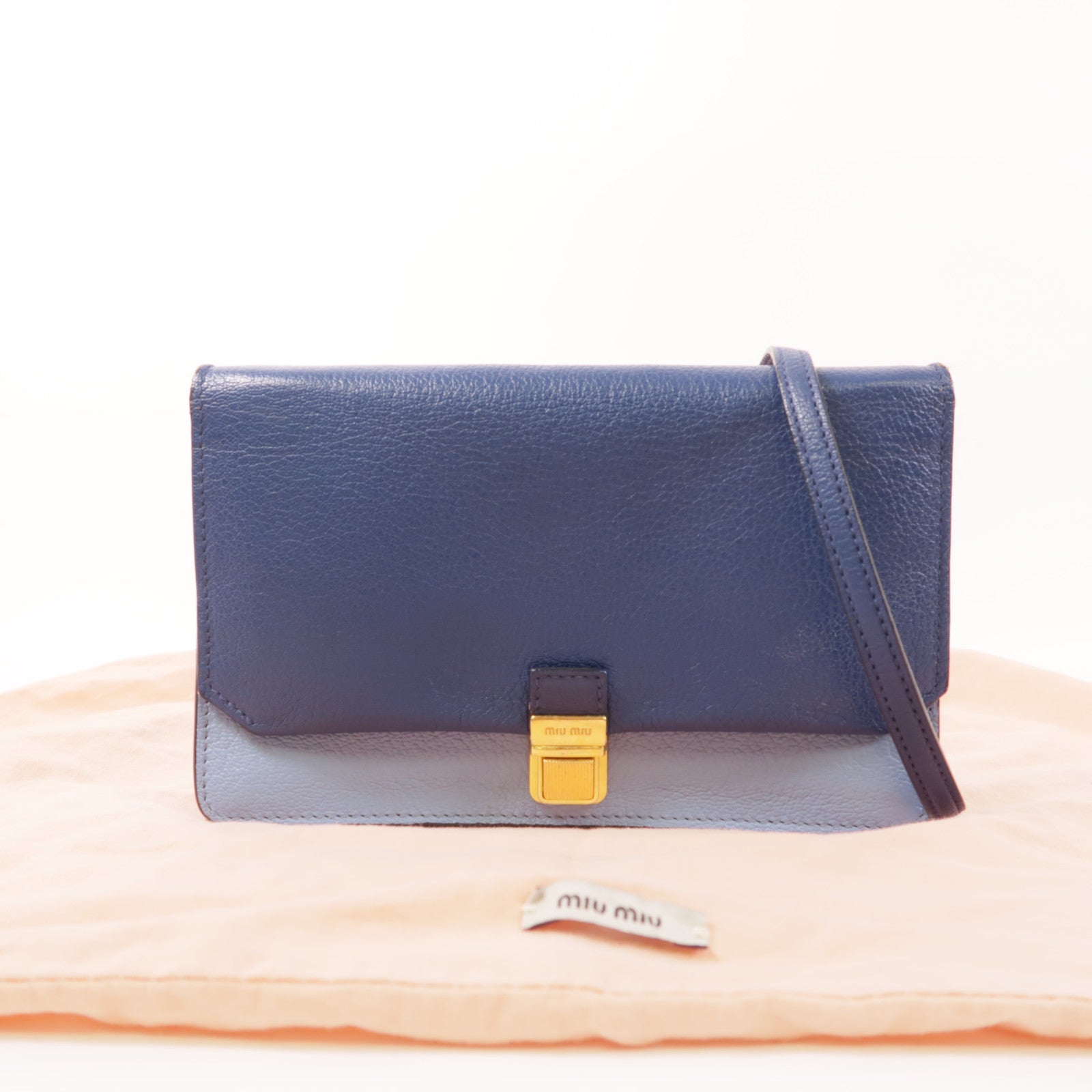 Miu Miu 牛皮皮革Shoulder Bag金扣肩背袋
