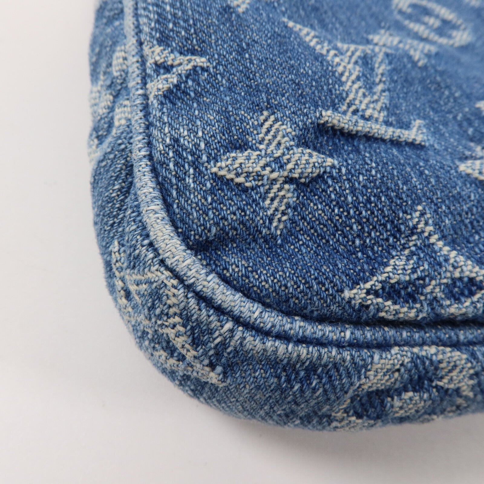 LOUIS VUITTON Monogram Denim Pochette Fairfax肩背袋