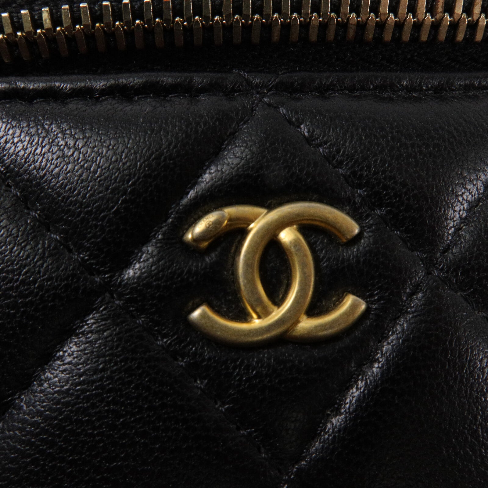 CHANEL 羊皮皮革Mini Vanity Case With Gold Ball鏈帶肩背袋