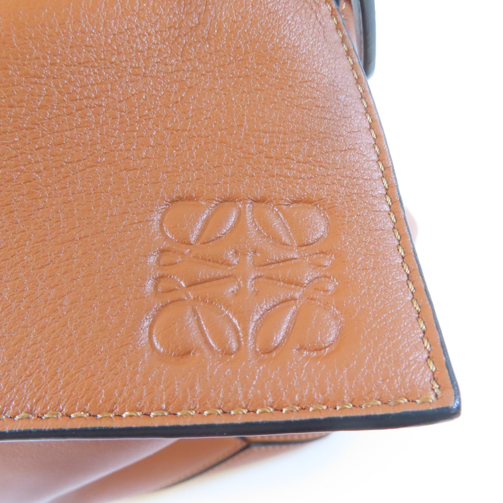 LOEWE 牛皮皮革Puzzle Large銀扣手挽肩背兩用袋啡色