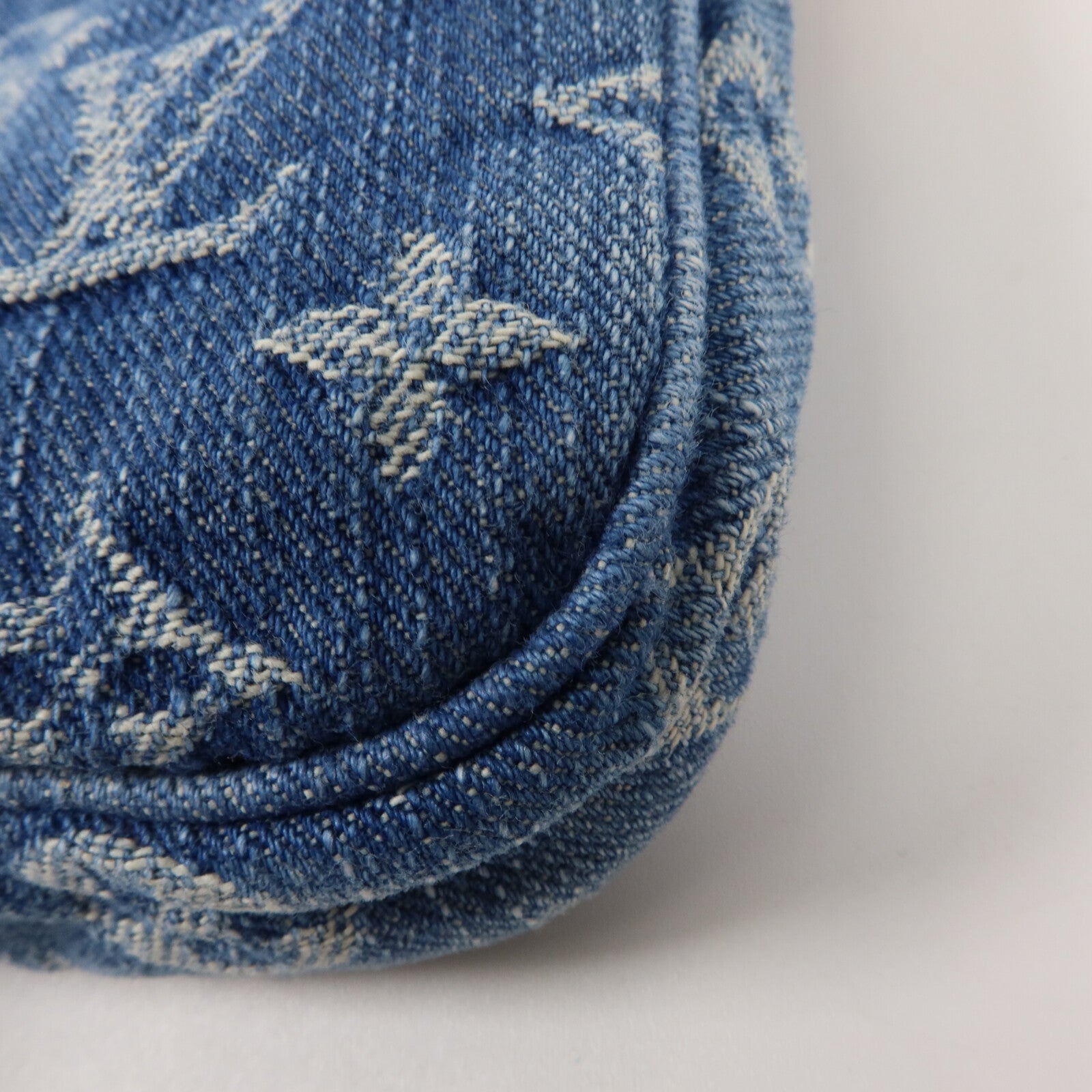 LOUIS VUITTON Monogram Denim Pochette Fairfax肩背袋