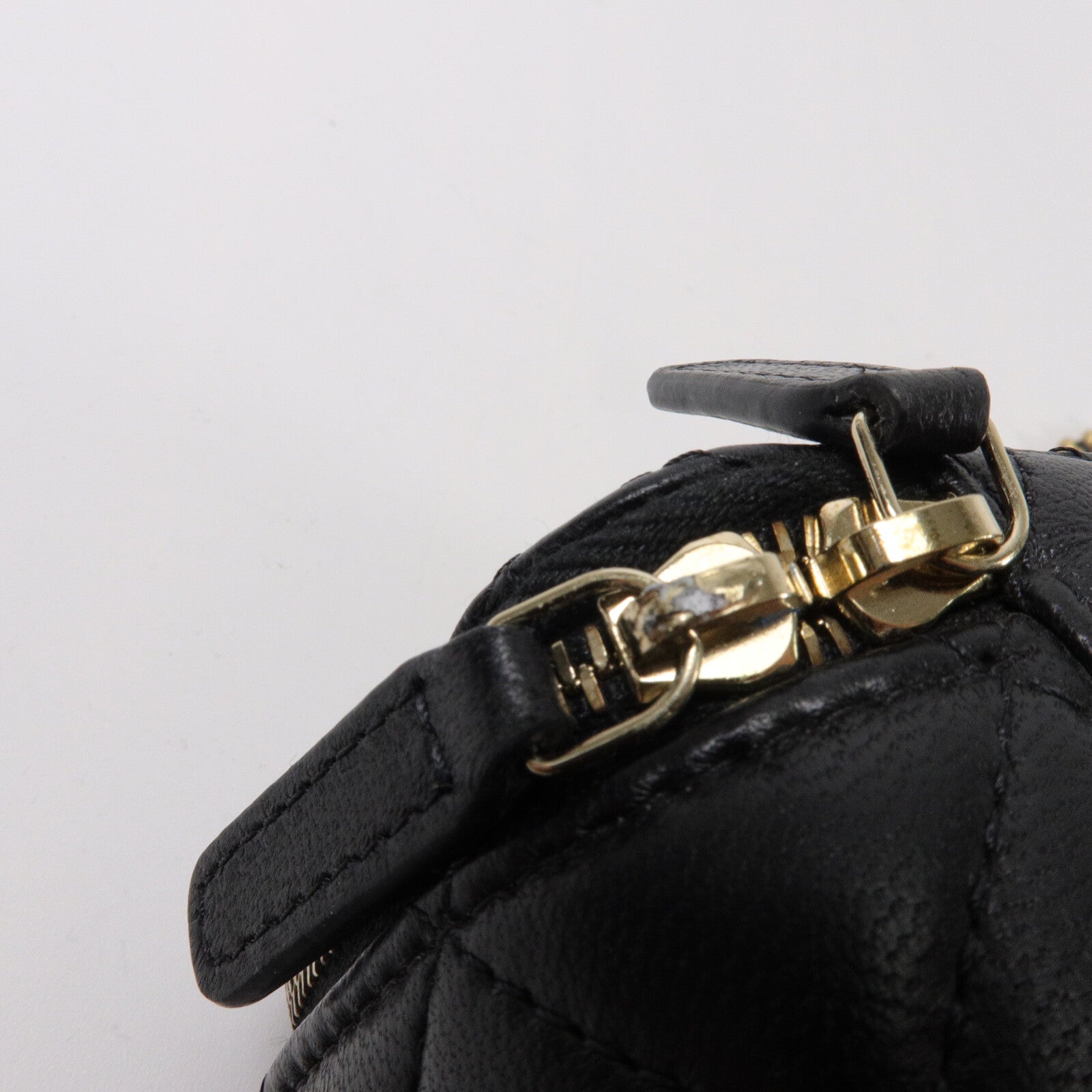 CHANEL 羊皮皮革Mini Vanity Case With Gold Ball鏈帶肩背袋