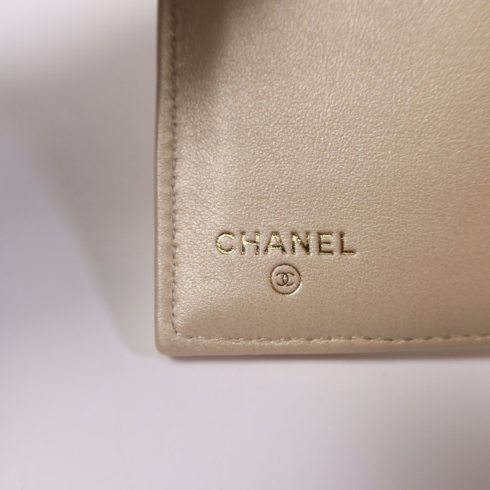 CHANEL 羊皮皮革Wallet金扣錢包