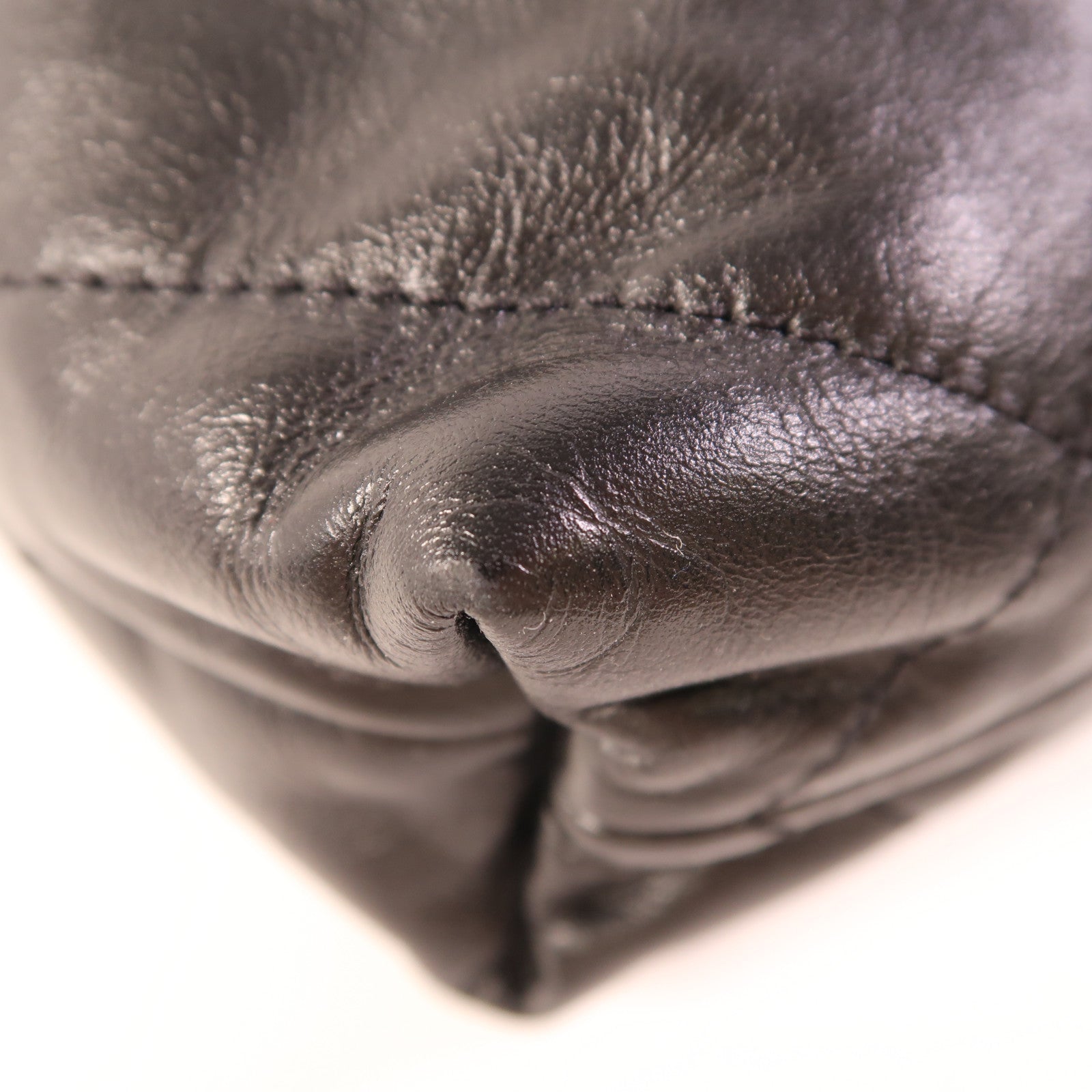 CHANEL 牛皮皮革Chanel 22 Mini金扣鏈帶手挽肩背兩用袋