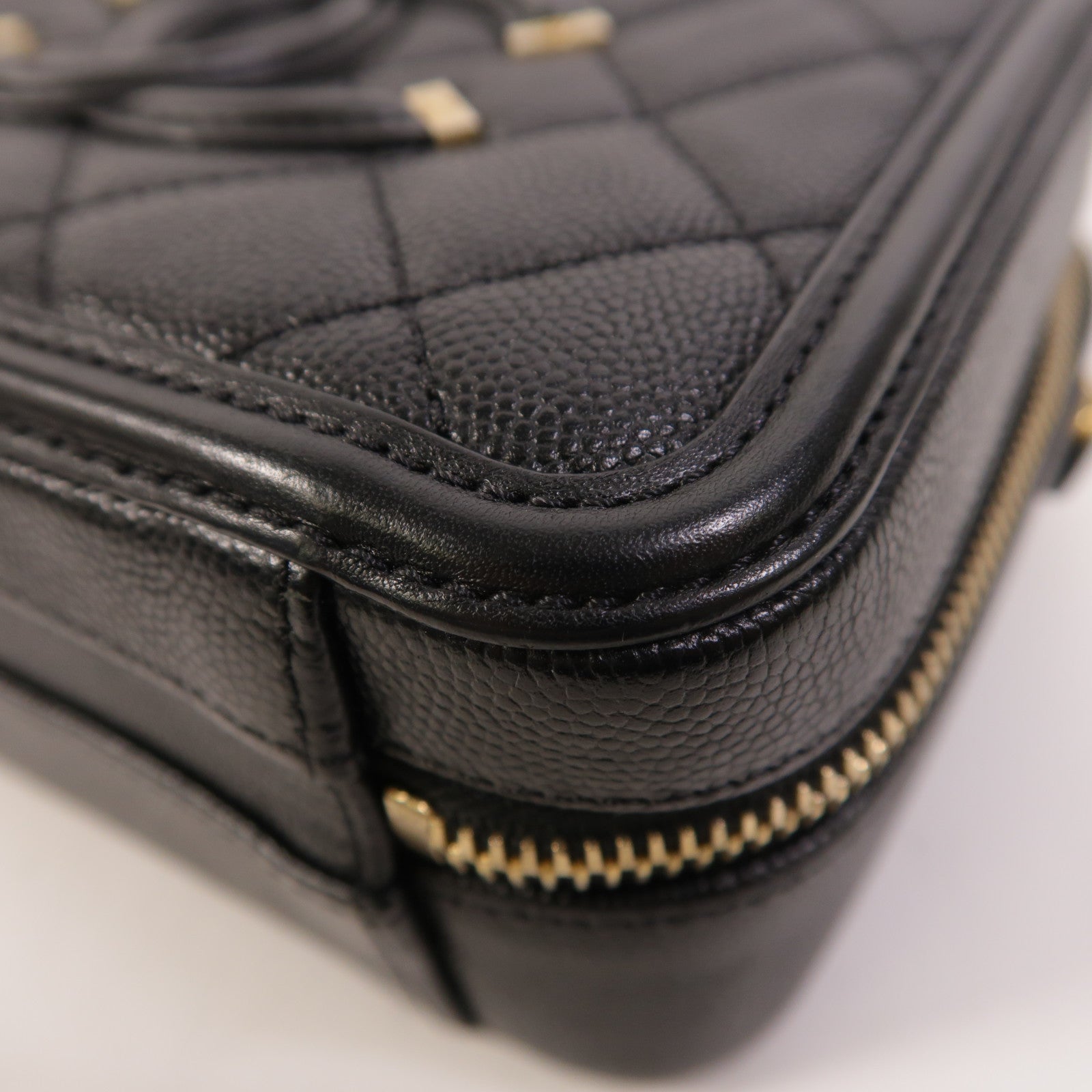 CHANEL 牛皮皮革Vanity Case金扣手挽肩背兩用袋