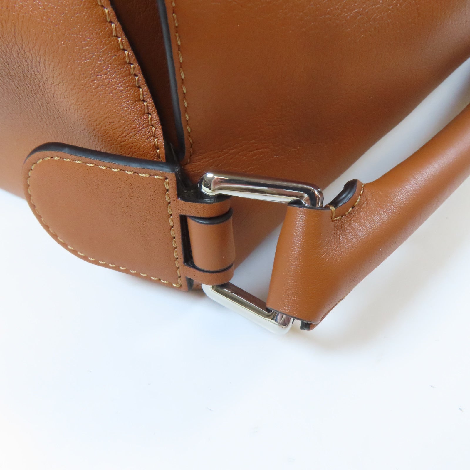 LOEWE 牛皮皮革Puzzle Large銀扣手挽肩背兩用袋啡色