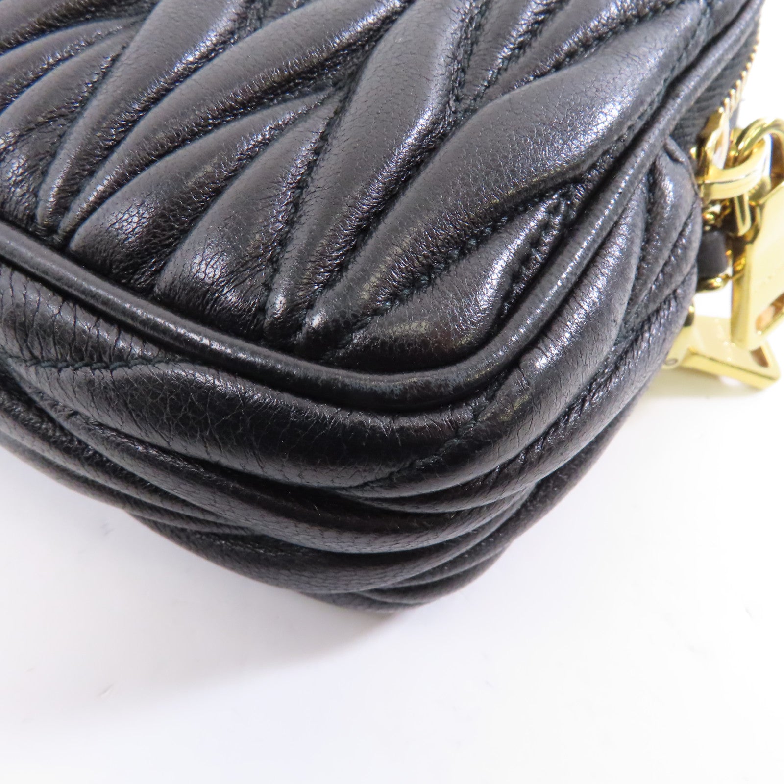 Miu Miu 羊皮皮革Shoulder Bag金扣肩背袋黑色