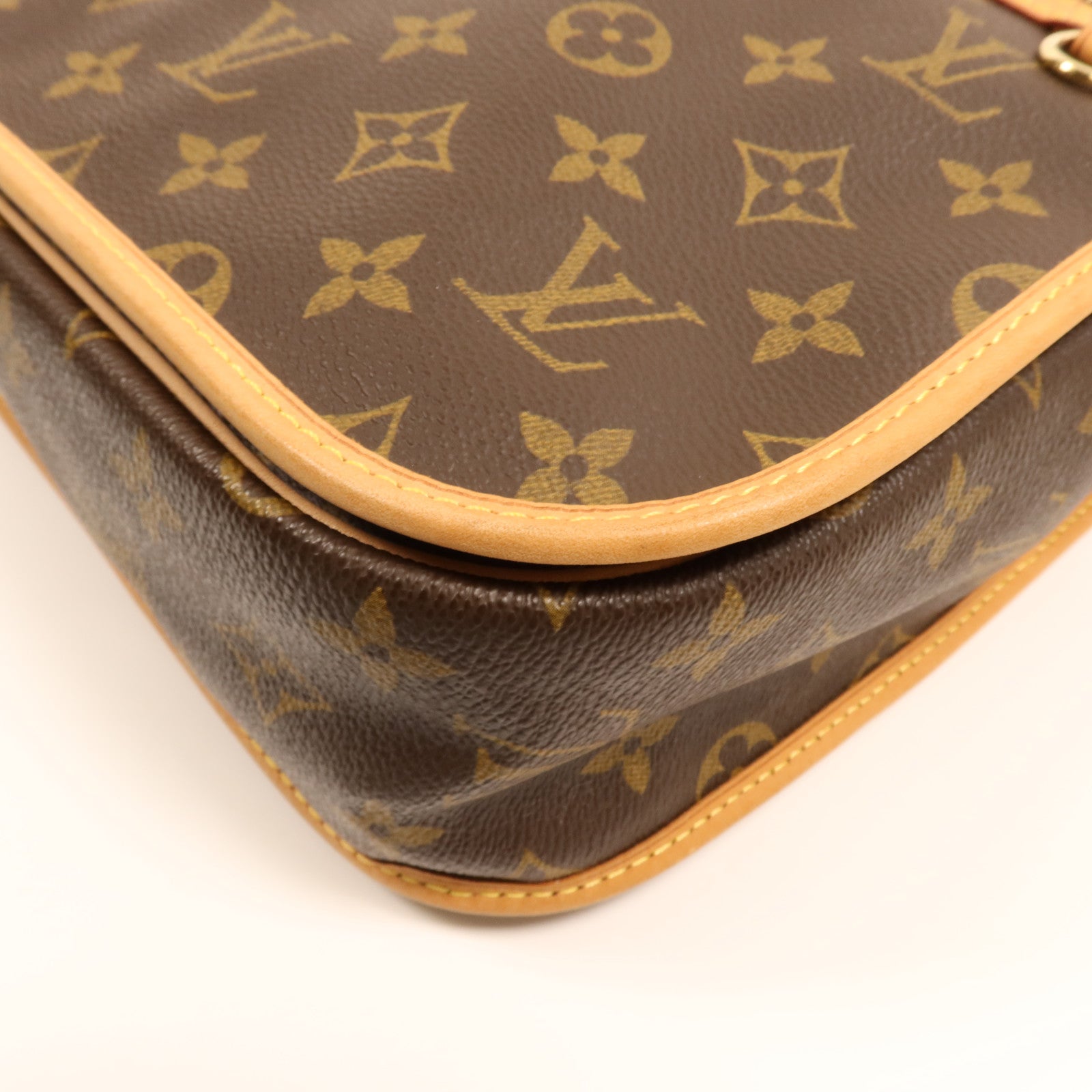 LOUIS VUITTON Monogram Bosphore金扣肩背袋