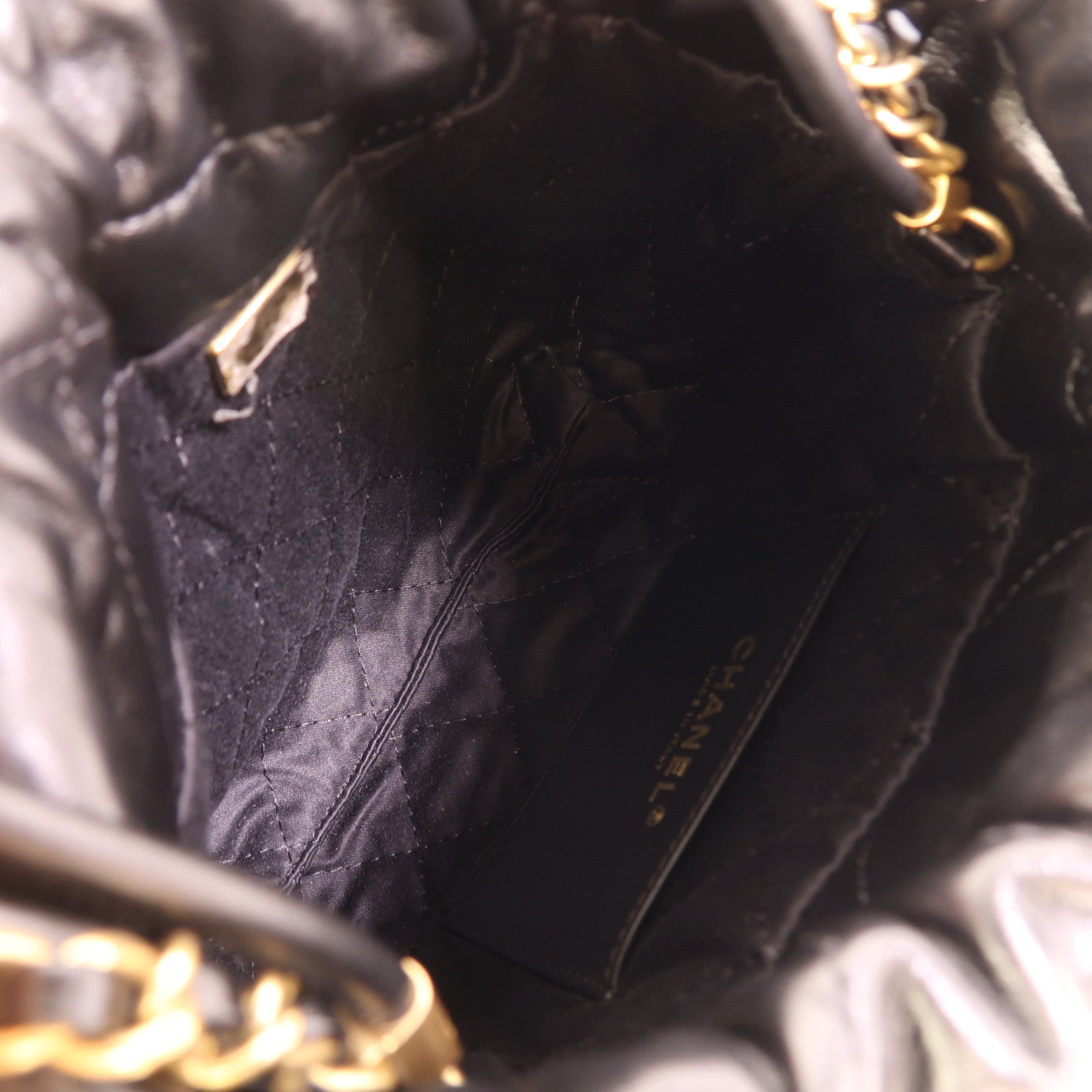 CHANEL 牛皮皮革Chanel 22 Mini金扣鏈帶手挽肩背兩用袋