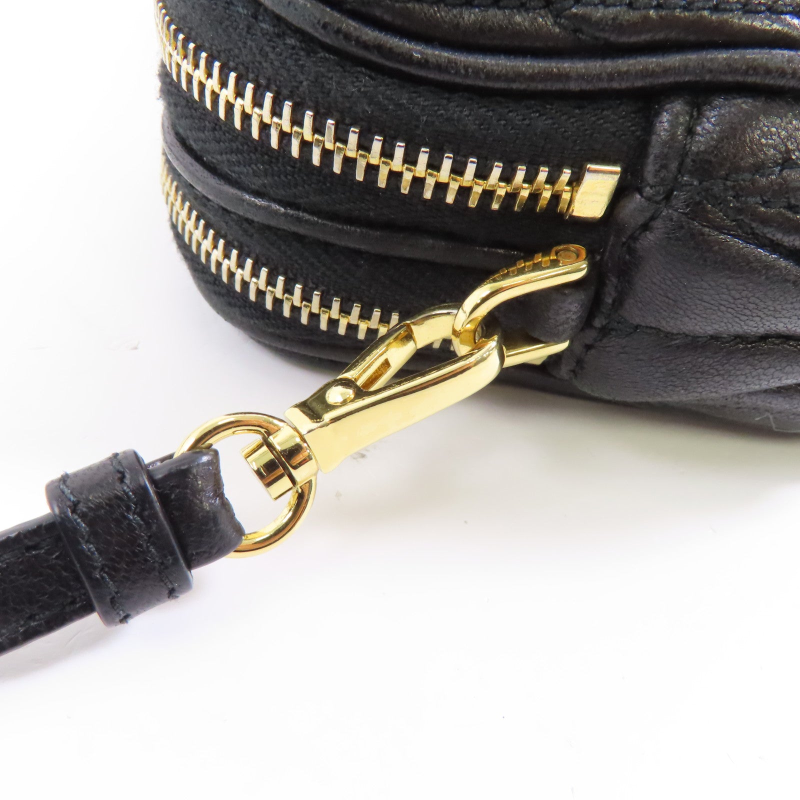 Miu Miu 羊皮皮革Shoulder Bag金扣肩背袋黑色