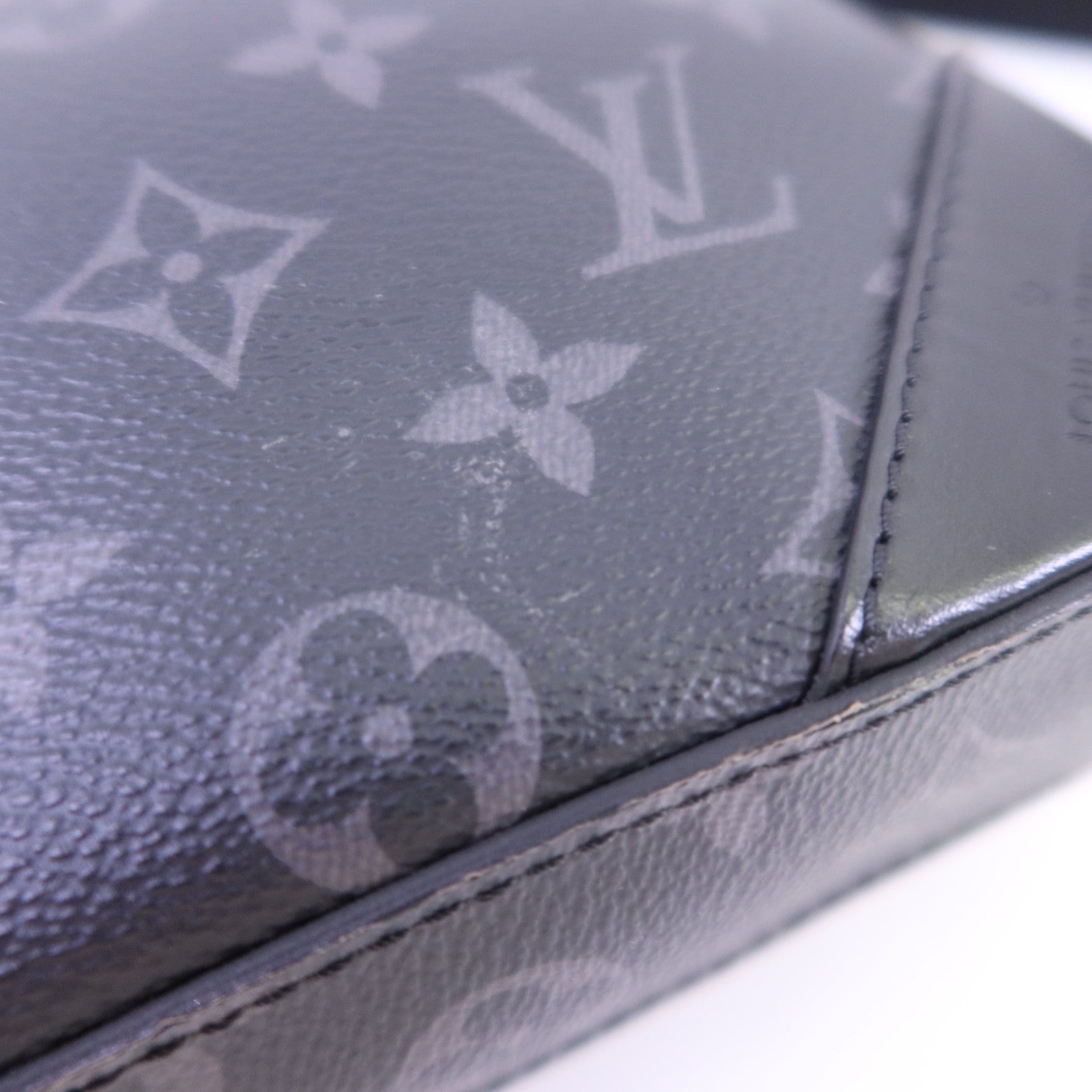 LOUIS VUITTON Monogram Eclipse Reverse Trio Messenger銀扣肩背袋灰色
