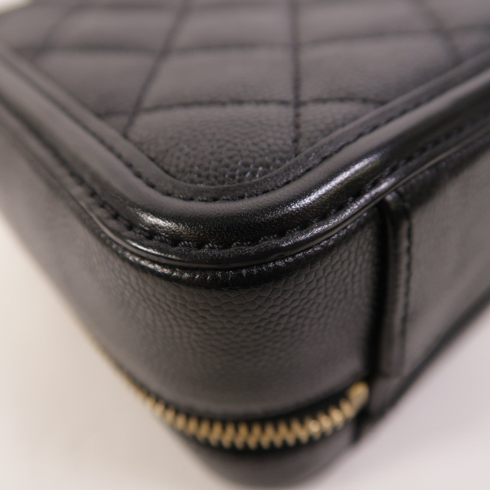 CHANEL 牛皮皮革Vanity Case金扣手挽肩背兩用袋