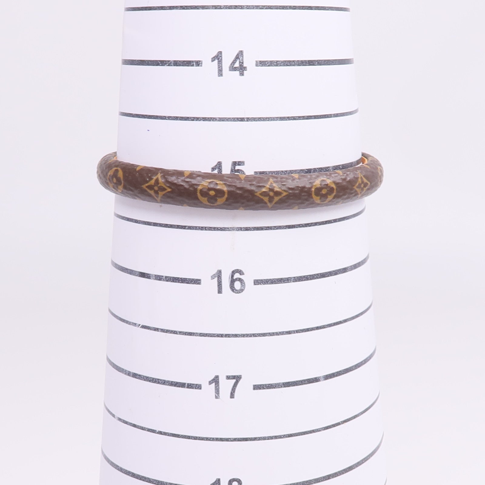 LOUIS VUITTON Monogram Tribute Bracelet金扣手帶