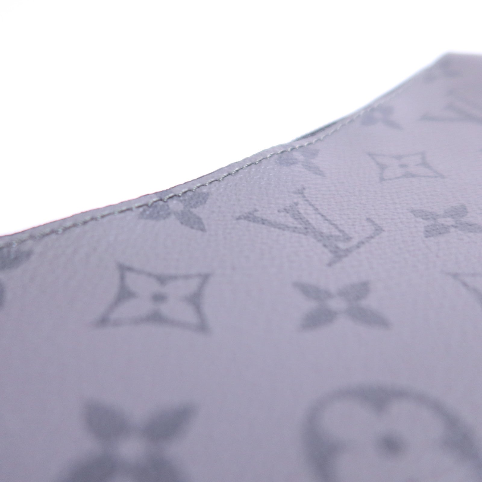 LOUIS VUITTON Monogram Eclipse Reverse Trio Messenger銀扣肩背袋灰色