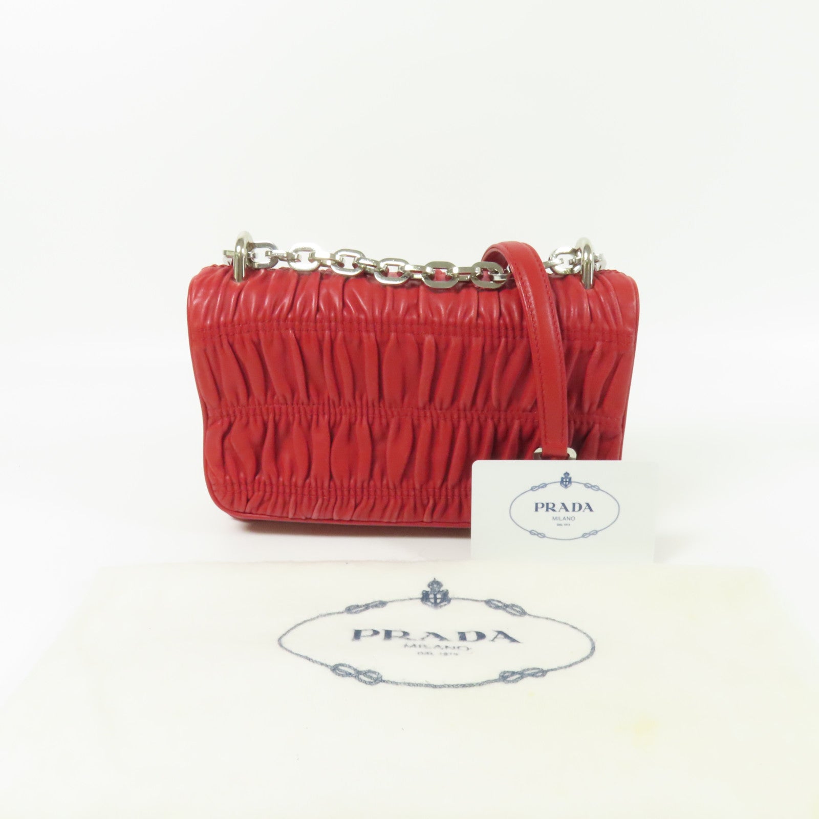 PRADA 羊皮皮革Chain Shoulder銀扣肩背袋