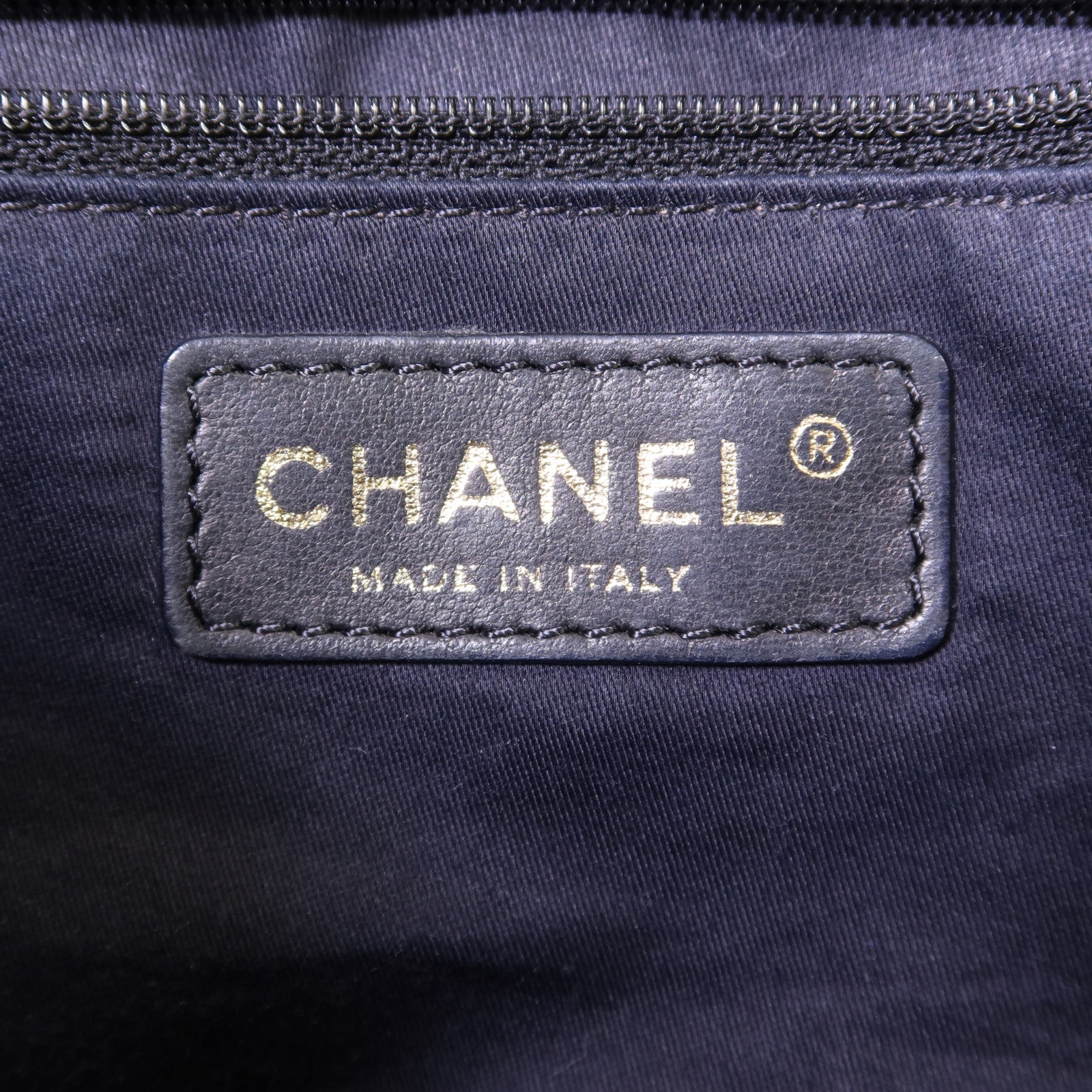 CHANEL 牛皮皮革Chain Shoulder Bag金扣鏈帶肩背袋