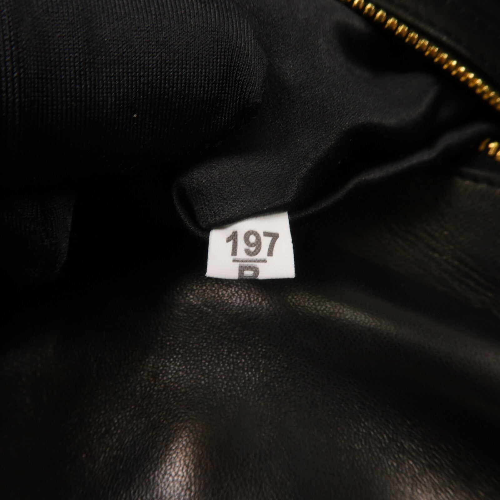 Miu Miu 牛皮皮革Shoulder Bag肩背袋