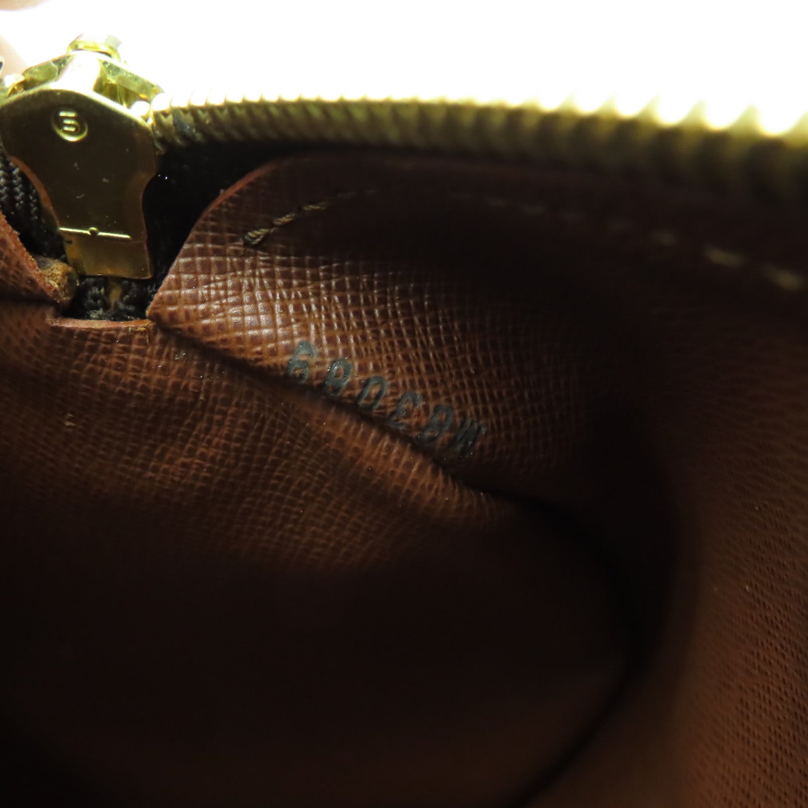 LOUIS VUITTON 【清倉大減價】Monogram Papillon GM金扣肩背袋啡色