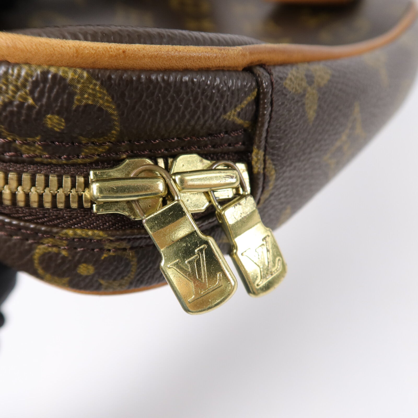 LOUIS VUITTON Monogram Pochette Gange金扣肩背袋