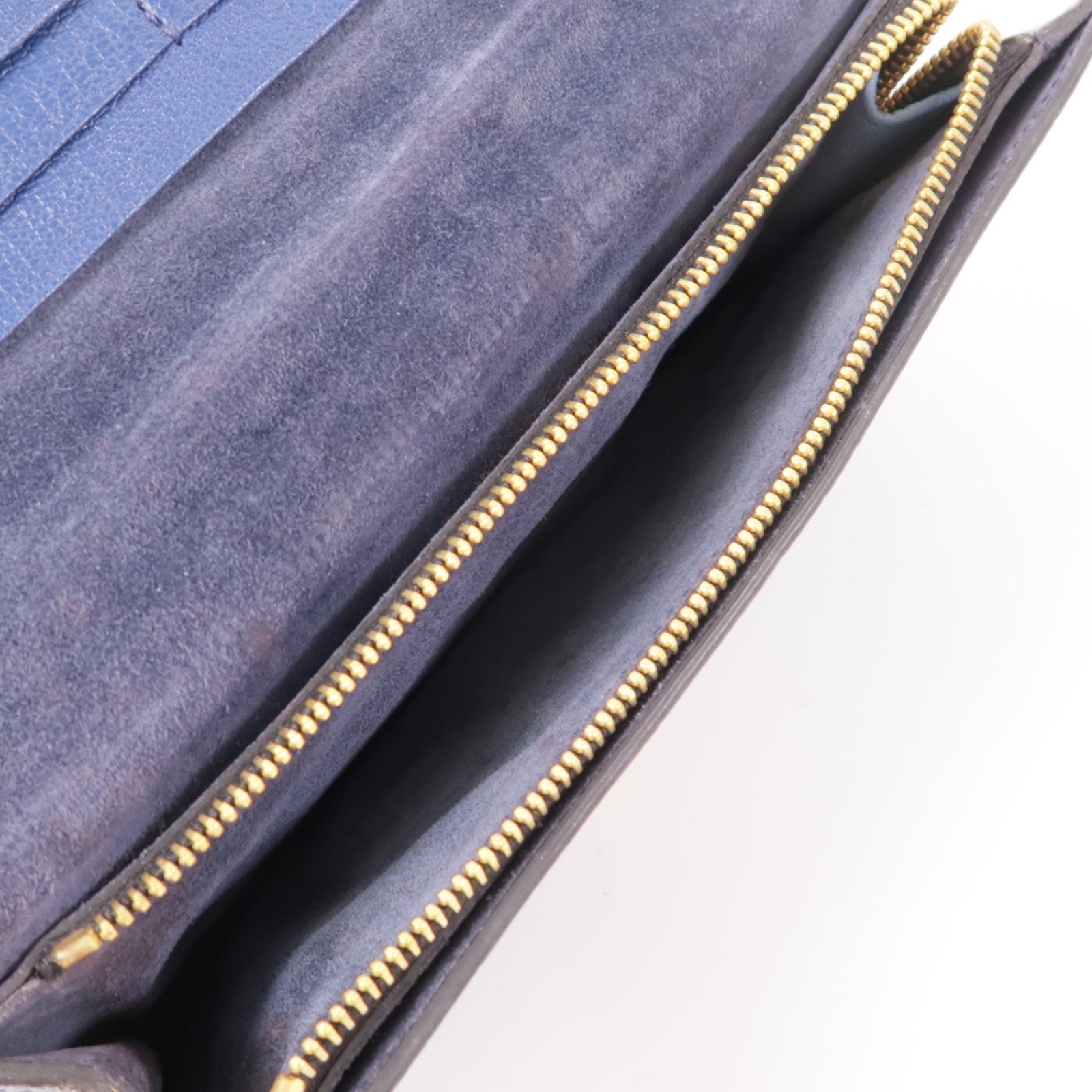 Miu Miu 牛皮皮革Shoulder Bag金扣肩背袋