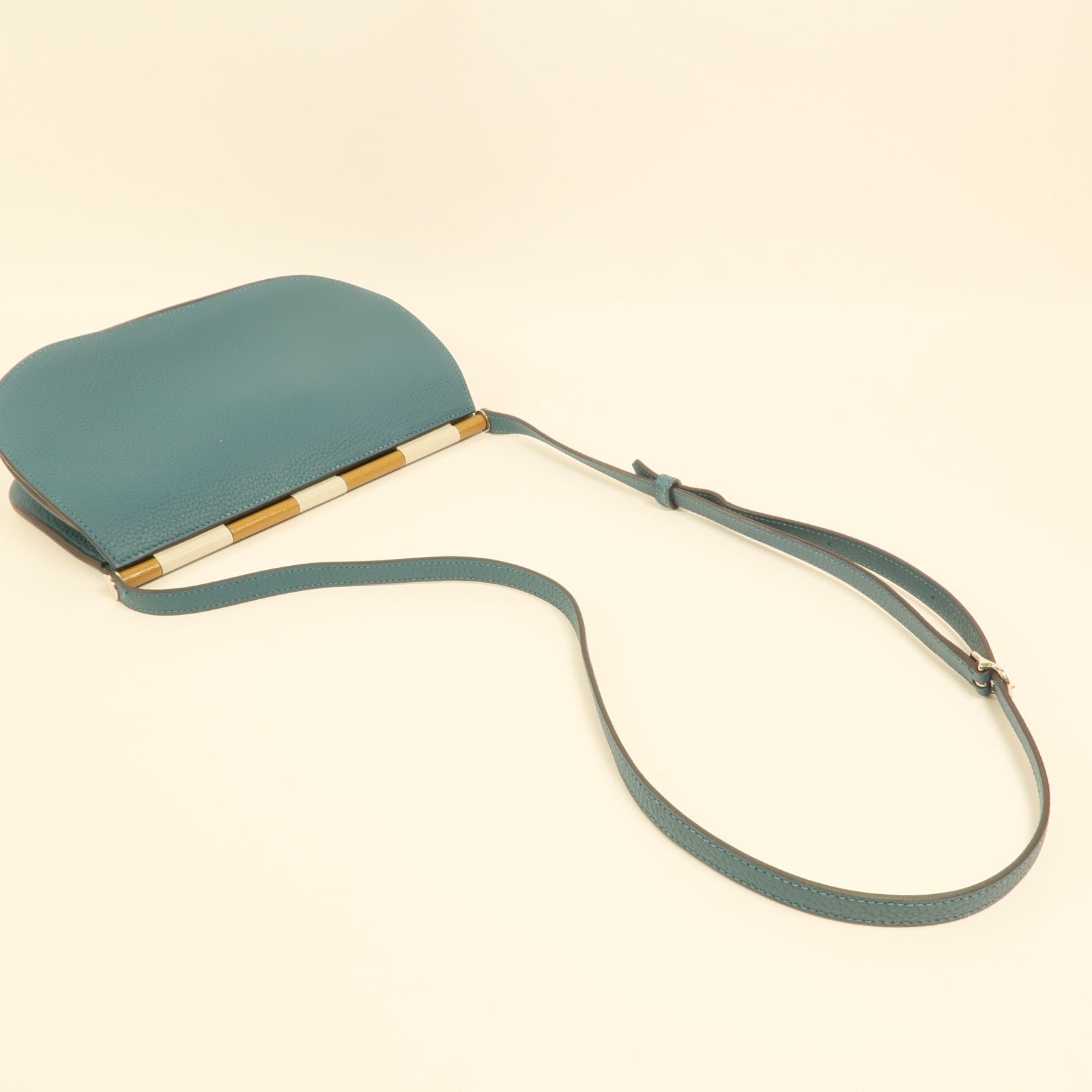 HERMES Clemence皮革Saut 25銀扣肩背袋Vert Bosphore
