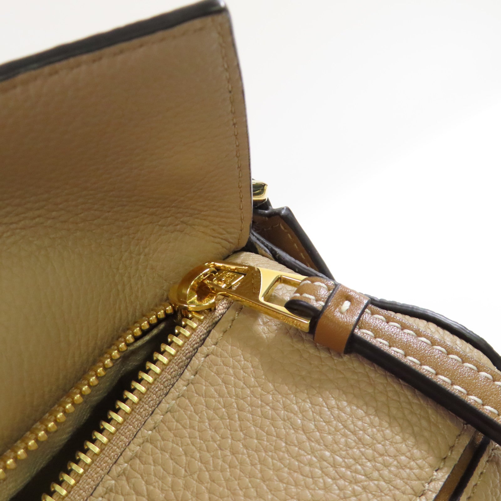 LOEWE 牛皮皮革Puzzle 2Way Shoulder Bag銀扣手挽肩背兩用袋杏色