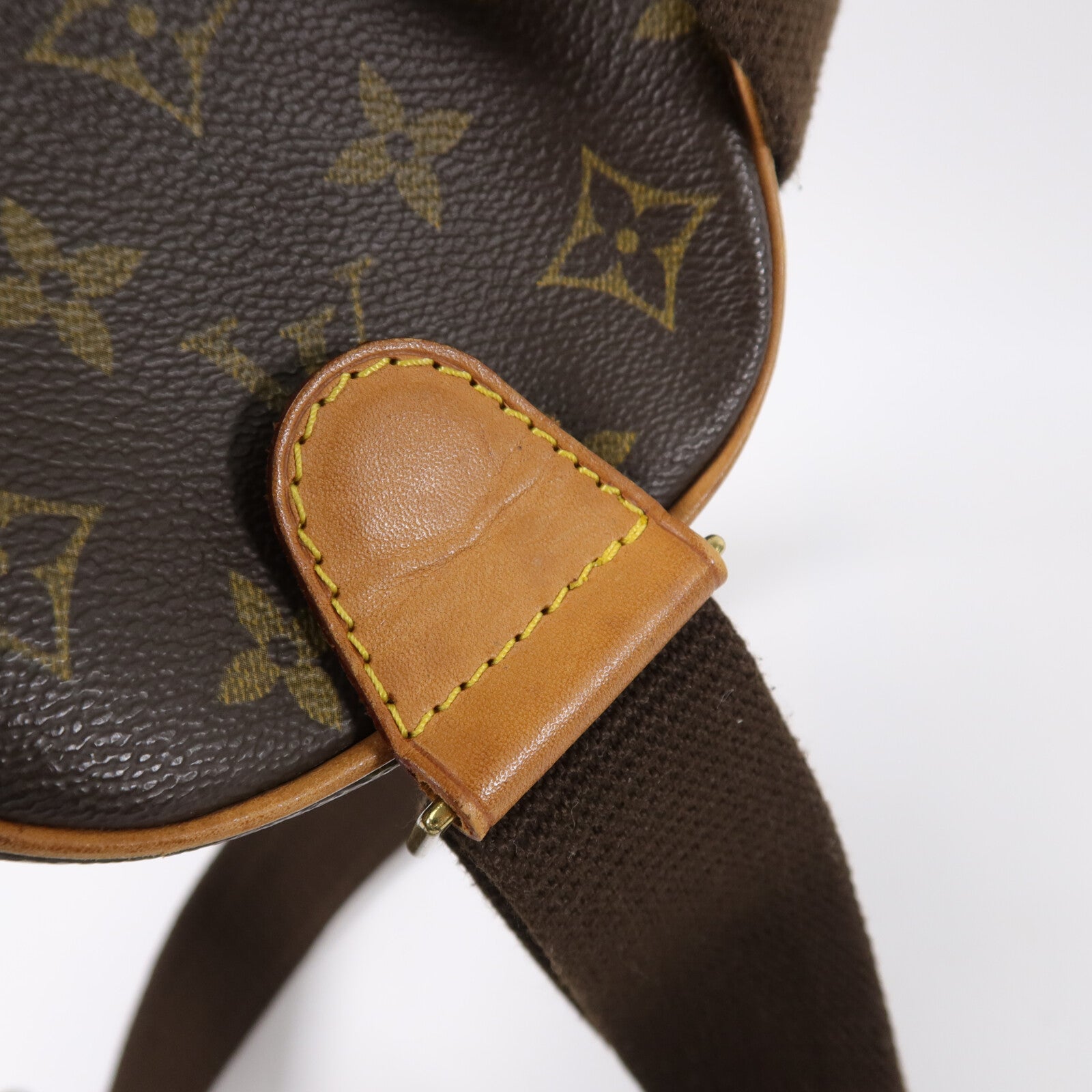 LOUIS VUITTON Monogram Pochette Gange金扣肩背袋